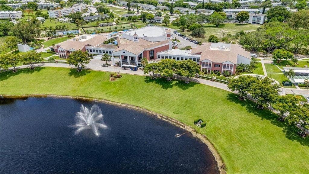 237 Farnham J, Deerfield Beach, FL 33442 Club House