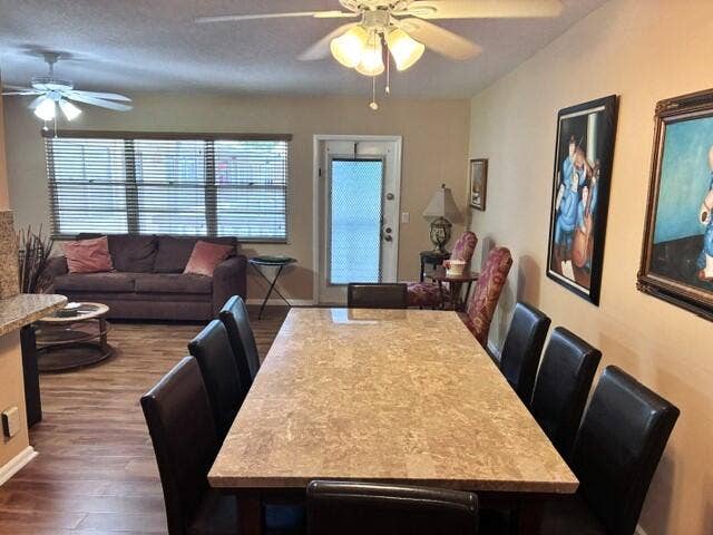 237 Farnham J, Deerfield Beach, FL 33442 interior