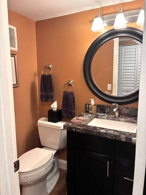 237 Farnham J, Deerfield Beach, FL 33442 halfbath