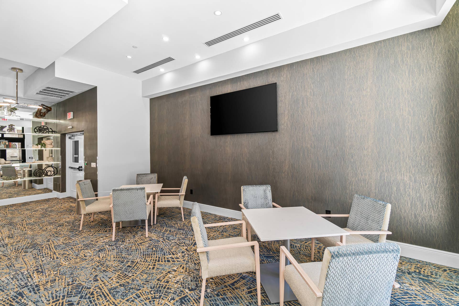 Fully Reonvated Community Room