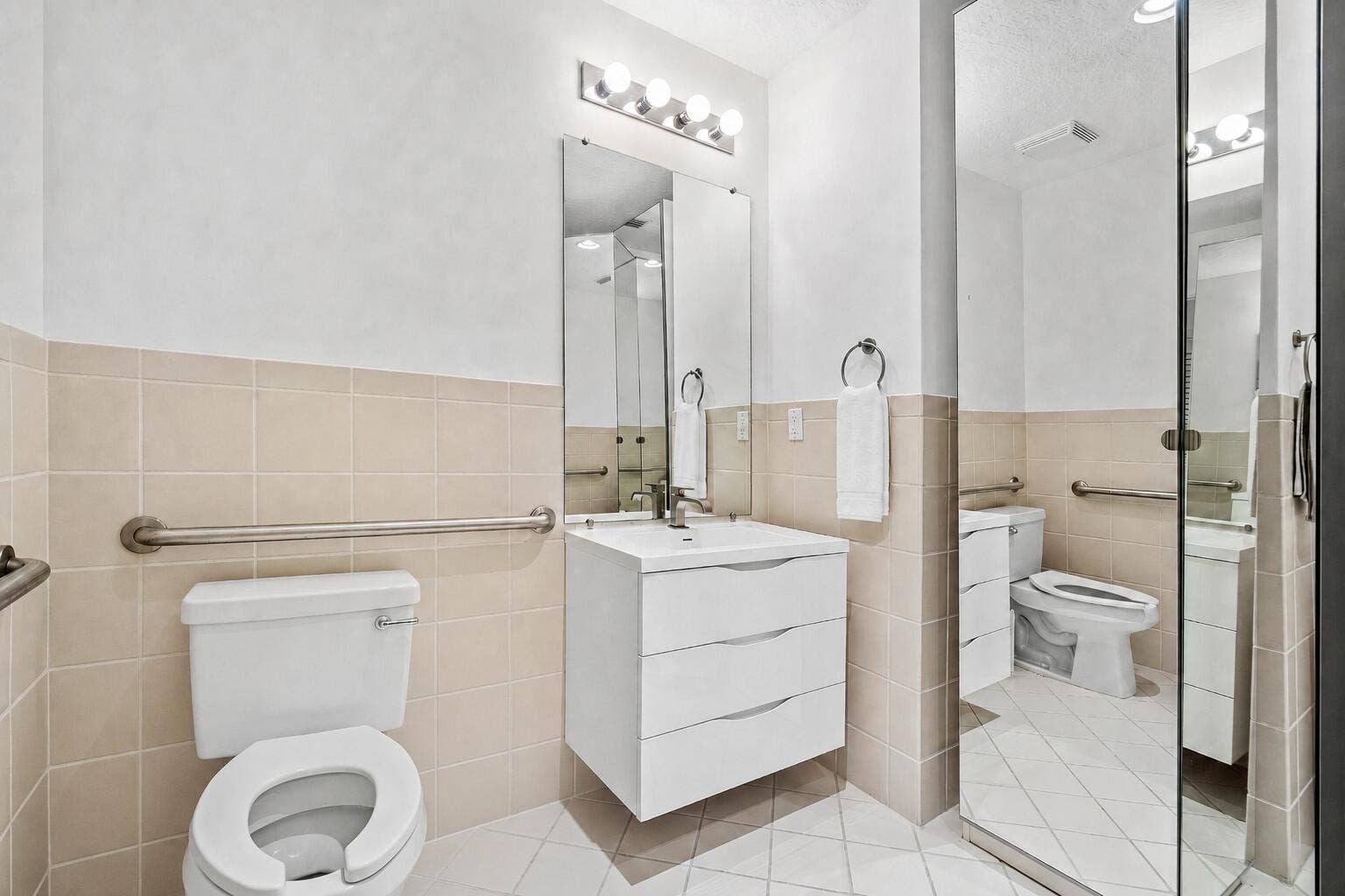 Downstairs 1/2 Bath w/ Storage