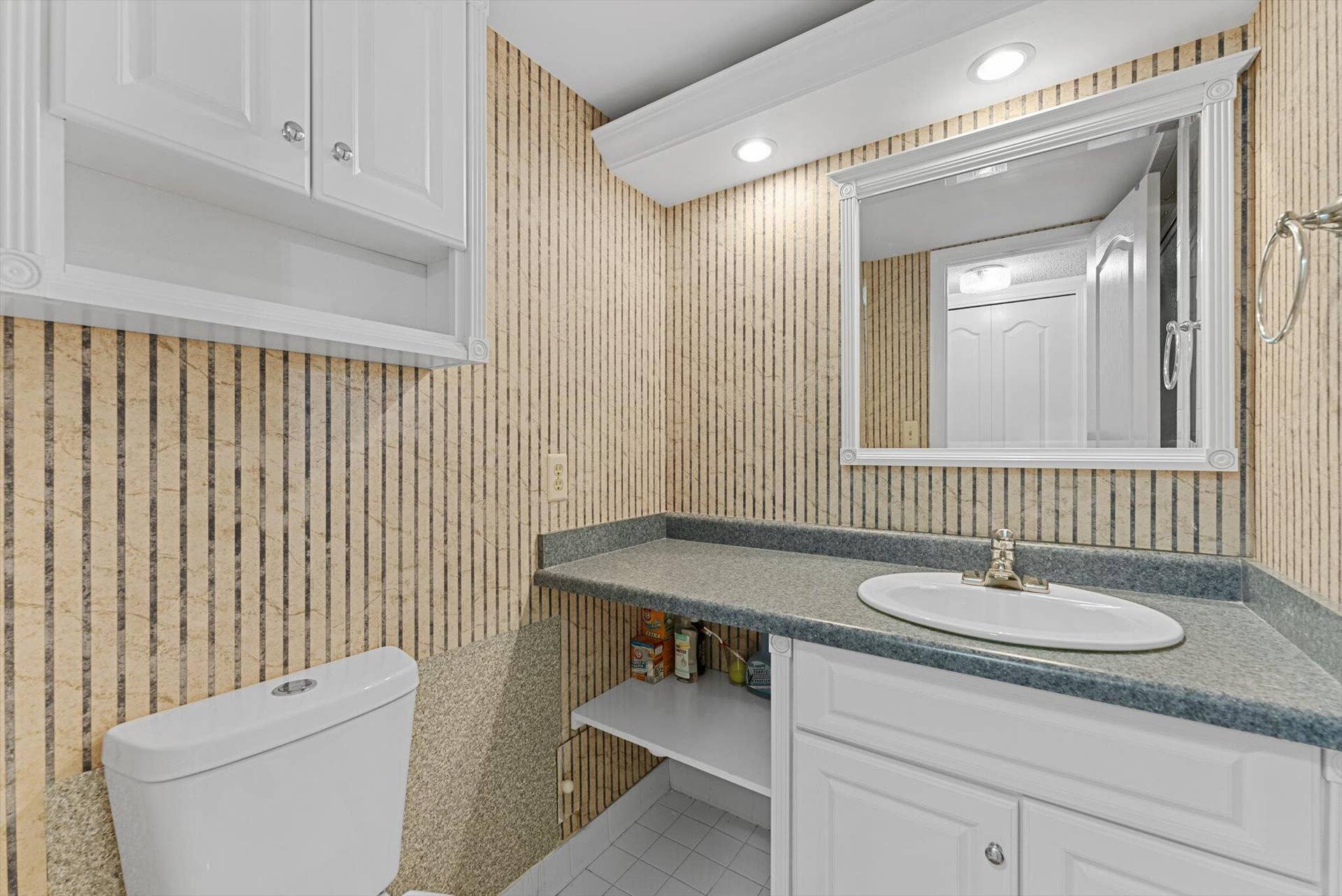 3540 S Ocean Boulevard, #604, South Palm Beach, FL 33480 3540 S Ocean Blvd #604 - Bathroom 2