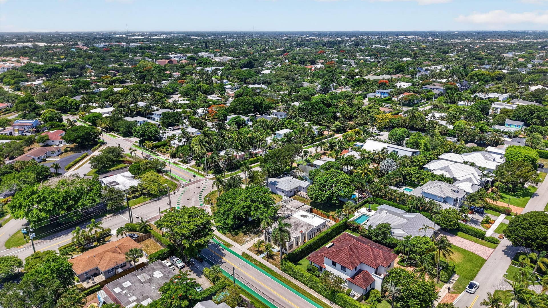 806 NE 2nd Avenue, Delray Beach, FL 33444 47-web-or-mls-DJI_20260720122753_0282_D