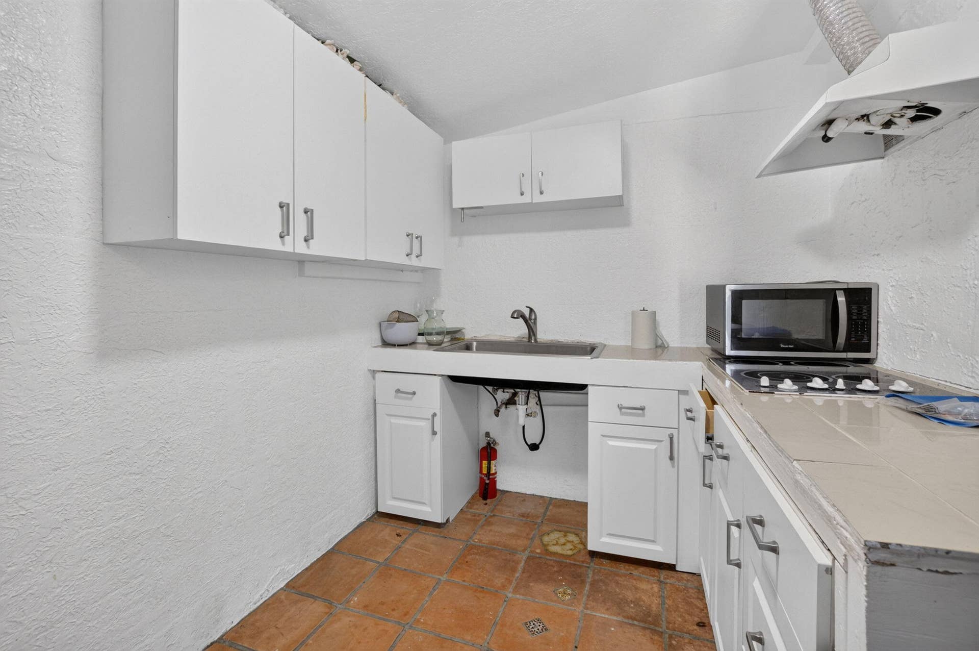 806 NE 2nd Avenue, Delray Beach, FL 33444 39-web-or-mls-DSC_1197