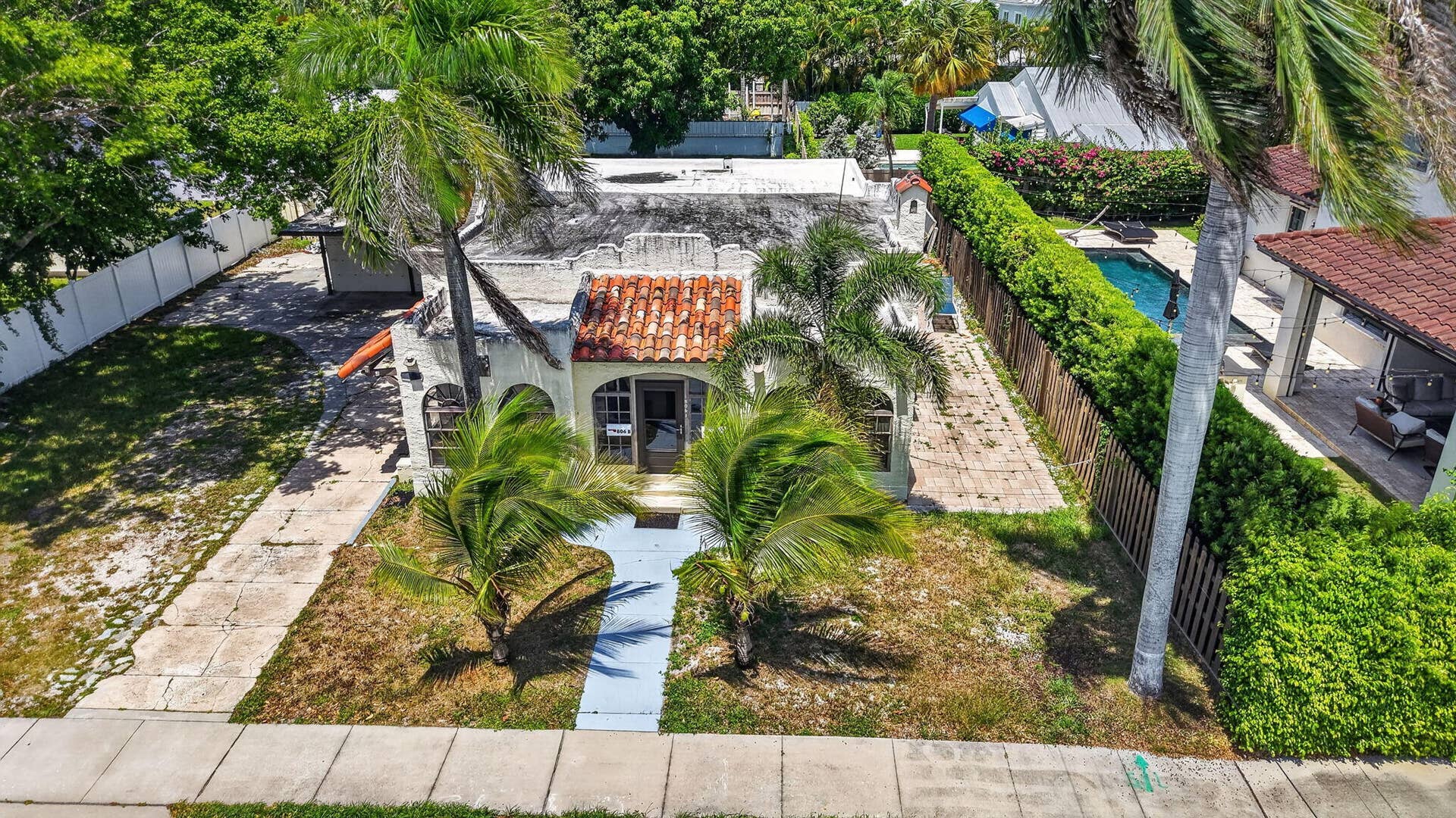 806 NE 2nd Avenue, Delray Beach, FL 33444 44-web-or-mls-DJI_20260720122722_0267_D