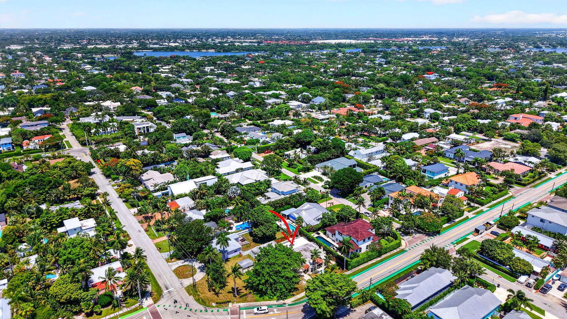 806 NE 2nd Avenue, Delray Beach, FL 33444 56-web-or-mls-DJI_20260720122951_0327_D