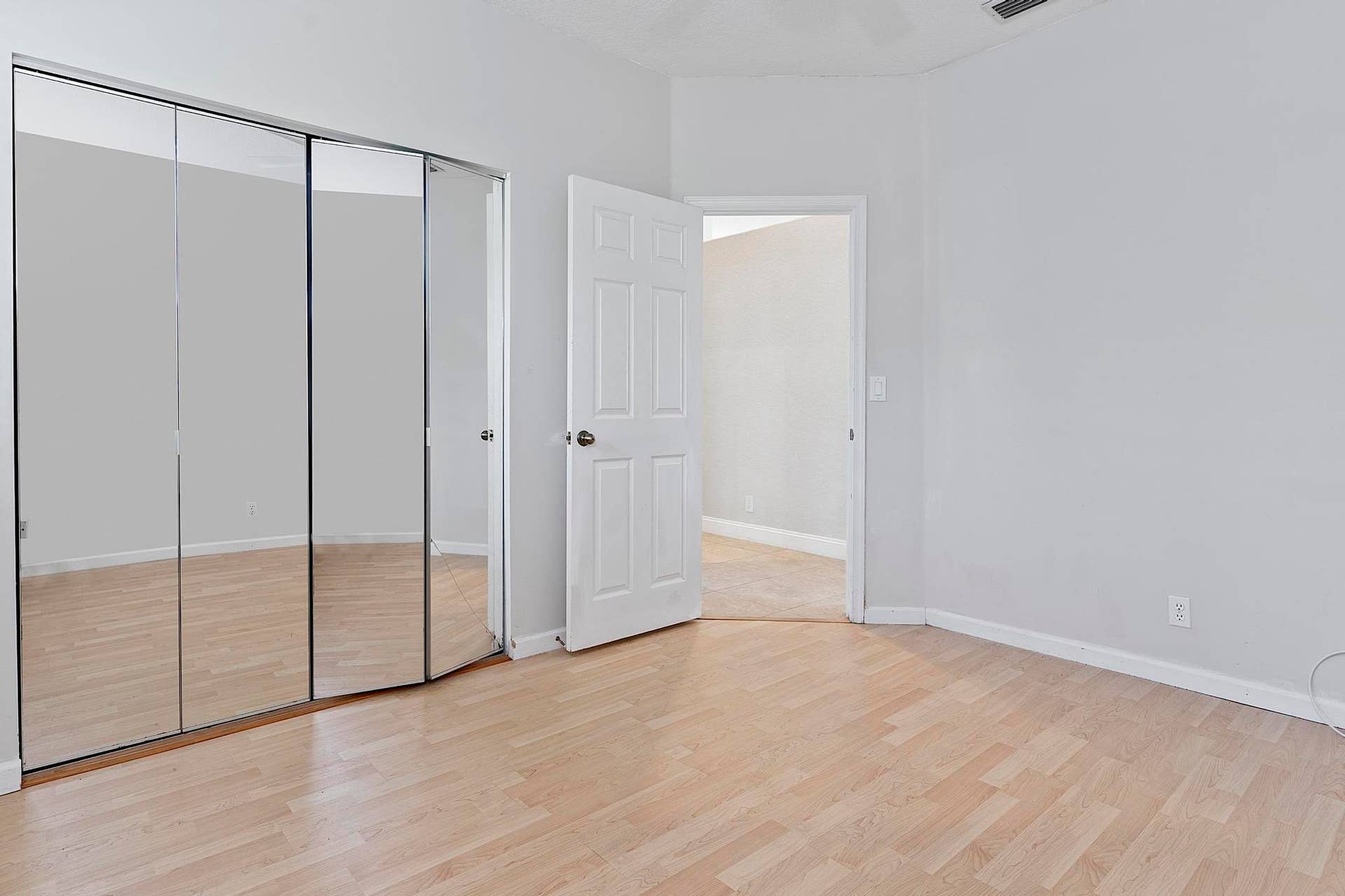 875 Bayside Lane weston FL- - 039