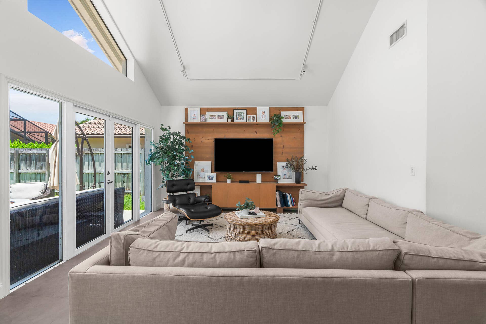 23173 L'Ermitage Circle, Boca Raton, FL 33433 DSC00306