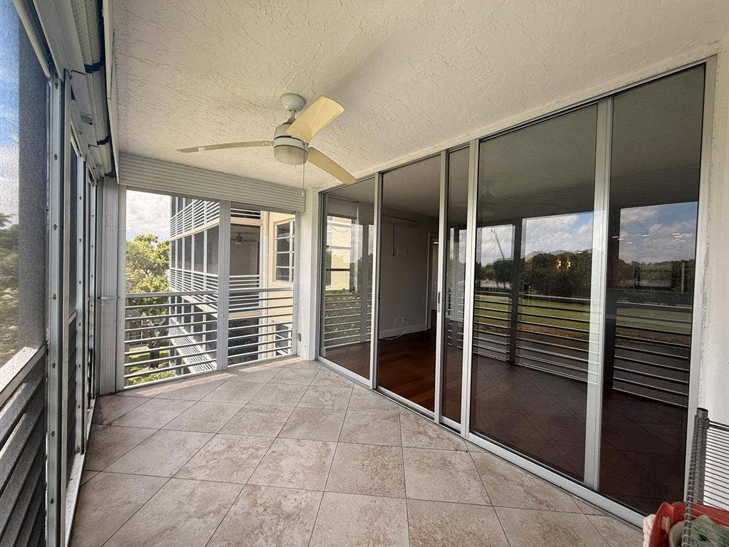 4030 W PALM AIRE Drive, #402, Pompano Beach, FL 33069 16