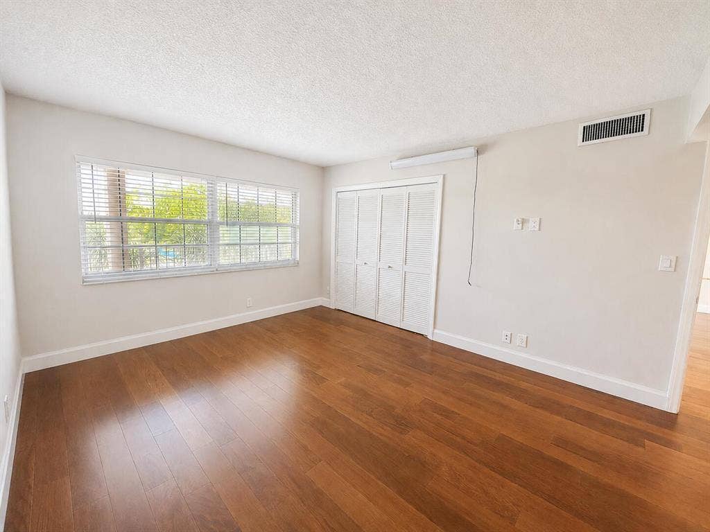 4030 W PALM AIRE Drive, #402, Pompano Beach, FL 33069 2