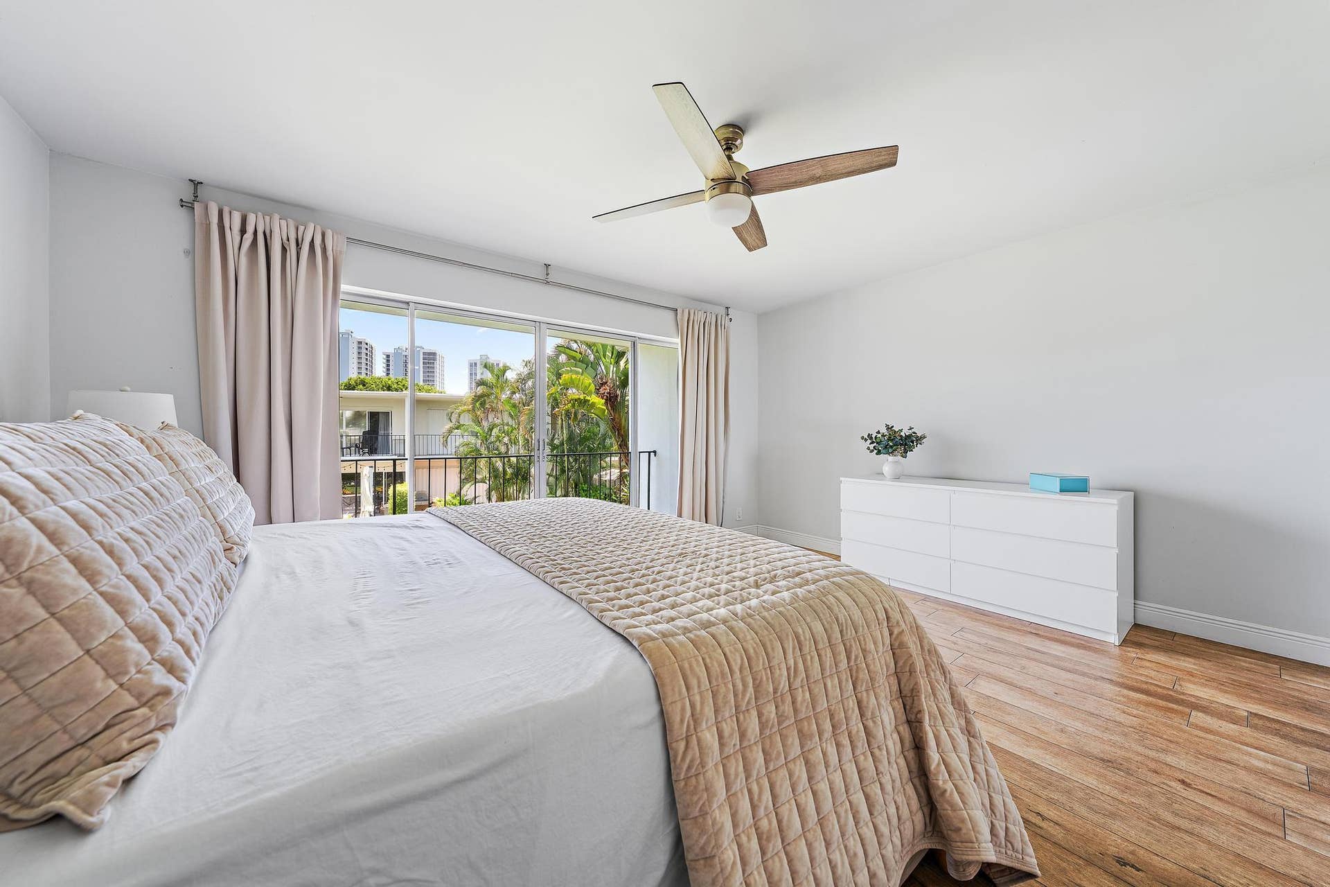 388 Golfview Road, #H, North Palm Beach, North Palm Beach, FL 33408 388 Golfview Rd apt h-16