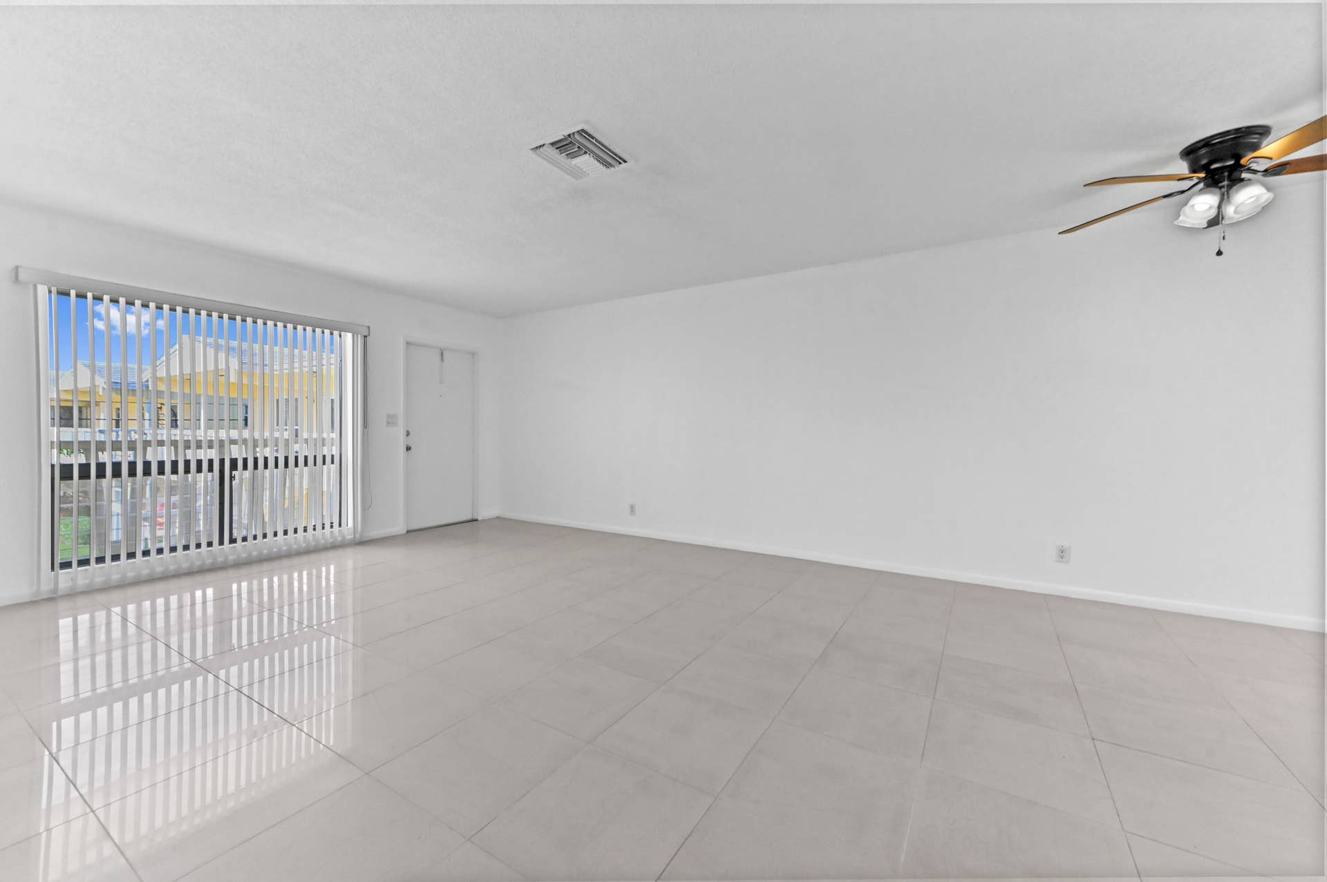 08 Living room 03
