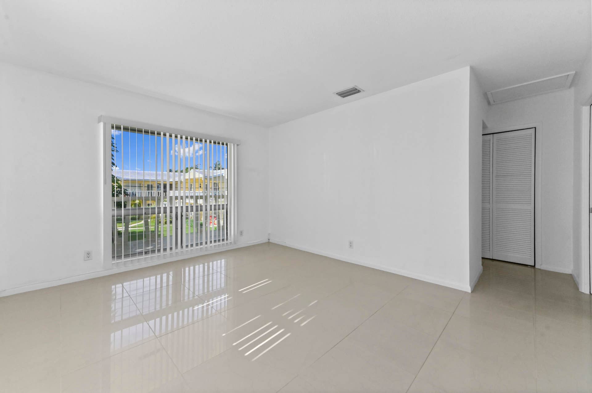 20 Bedroom 02