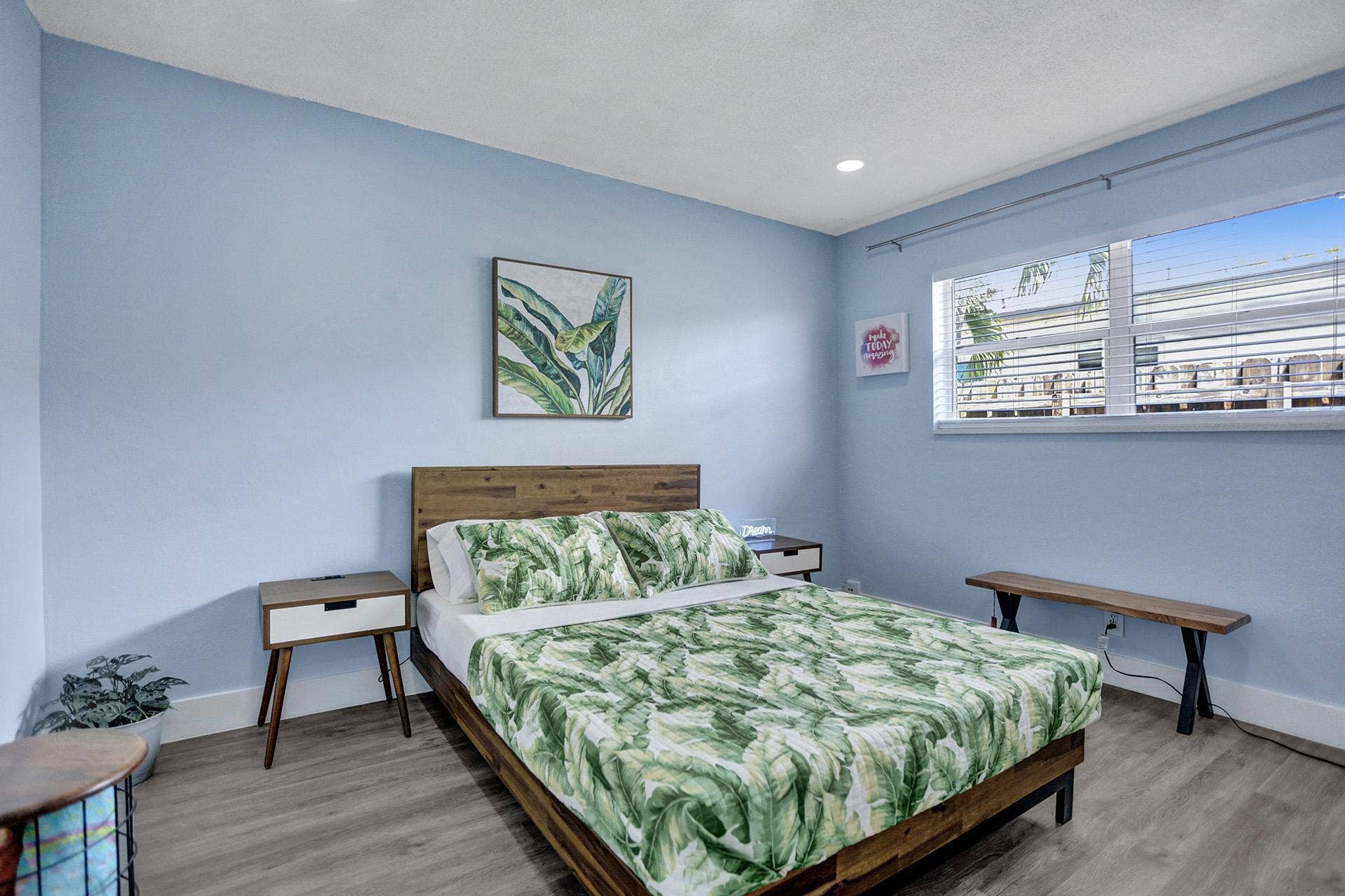 2500 NW 3RD Avenue, #1-4, Wilton Manors, FL 33311 DSC01176