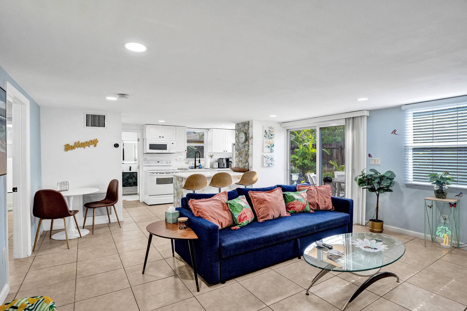 2500 NW 3RD Avenue, #1-4, Wilton Manors, FL 33311 DSC01053