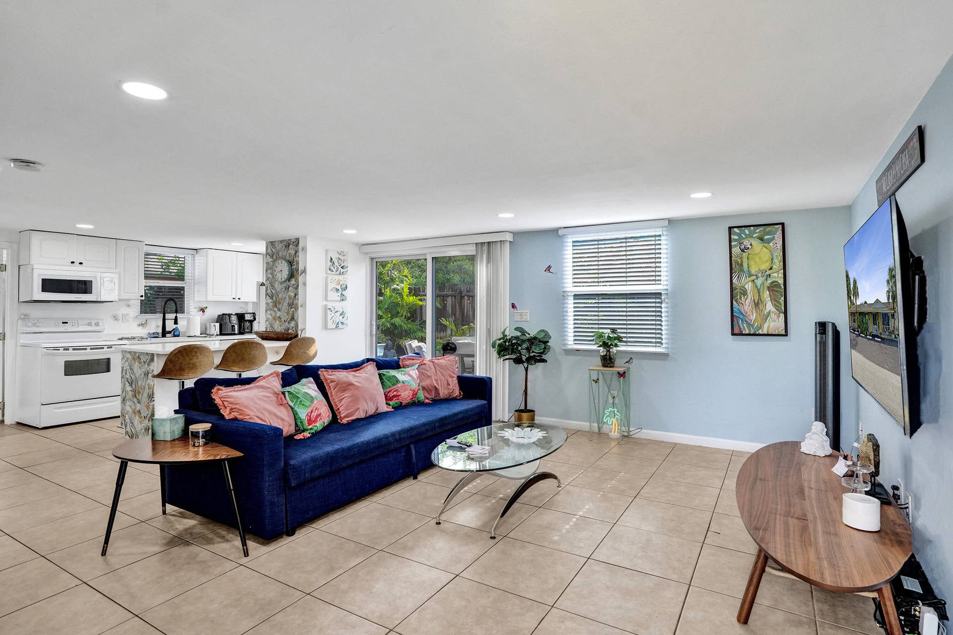 2500 NW 3RD Avenue, #1-4, Wilton Manors, FL 33311 DSC01050