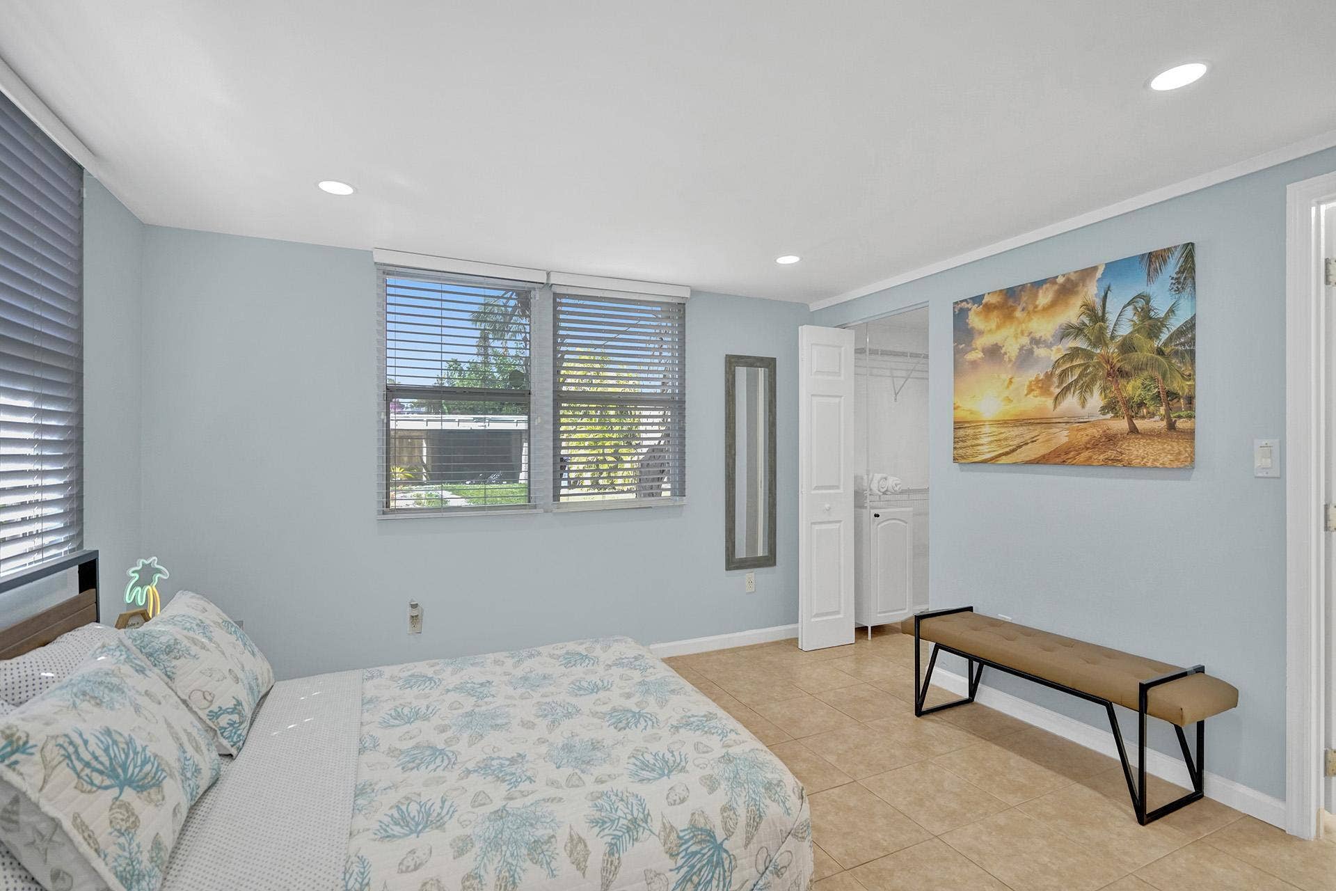 2500 NW 3RD Avenue, #1-4, Wilton Manors, FL 33311 DSC01149