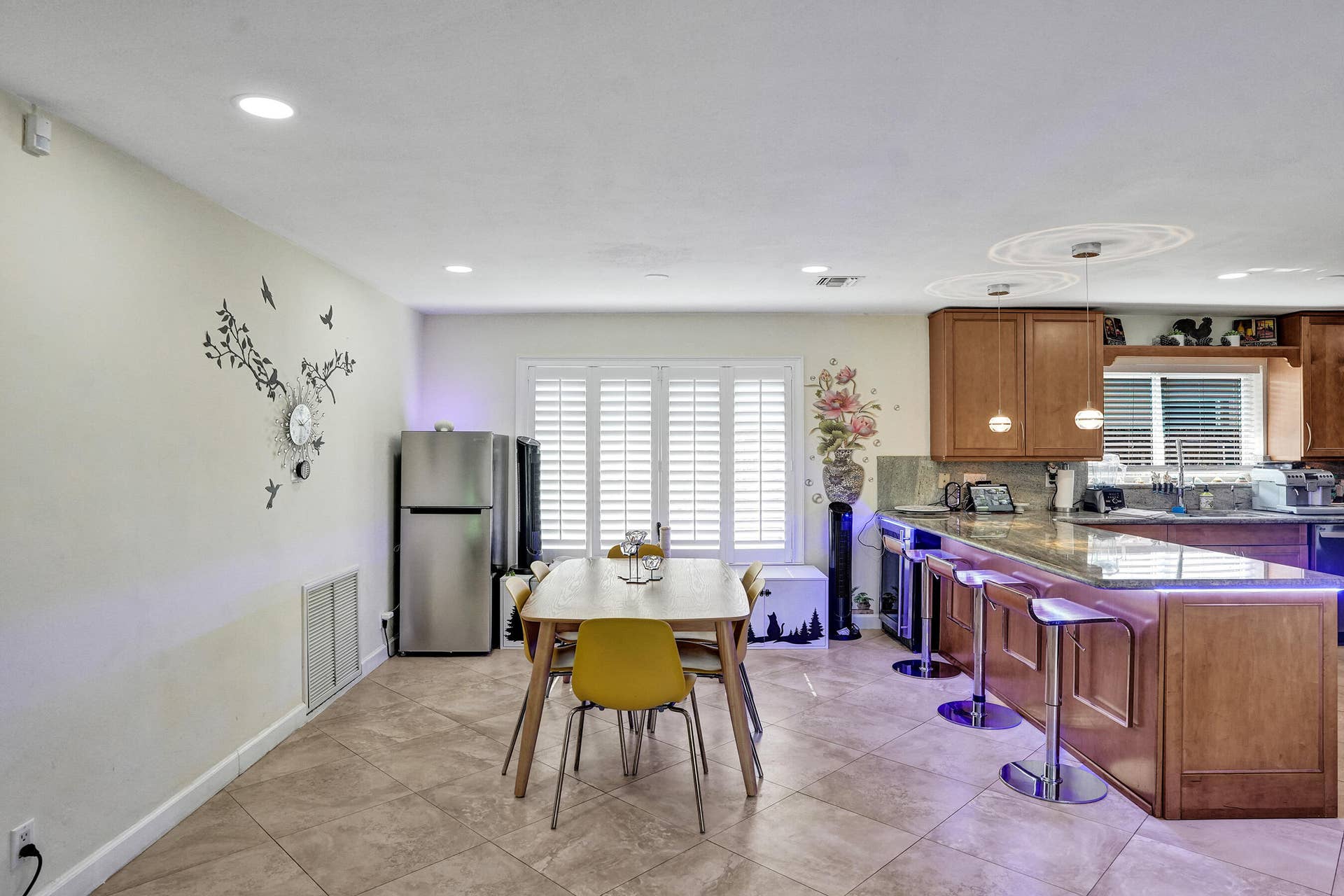 2500 NW 3RD Avenue, #1-4, Wilton Manors, FL 33311 DSC01083