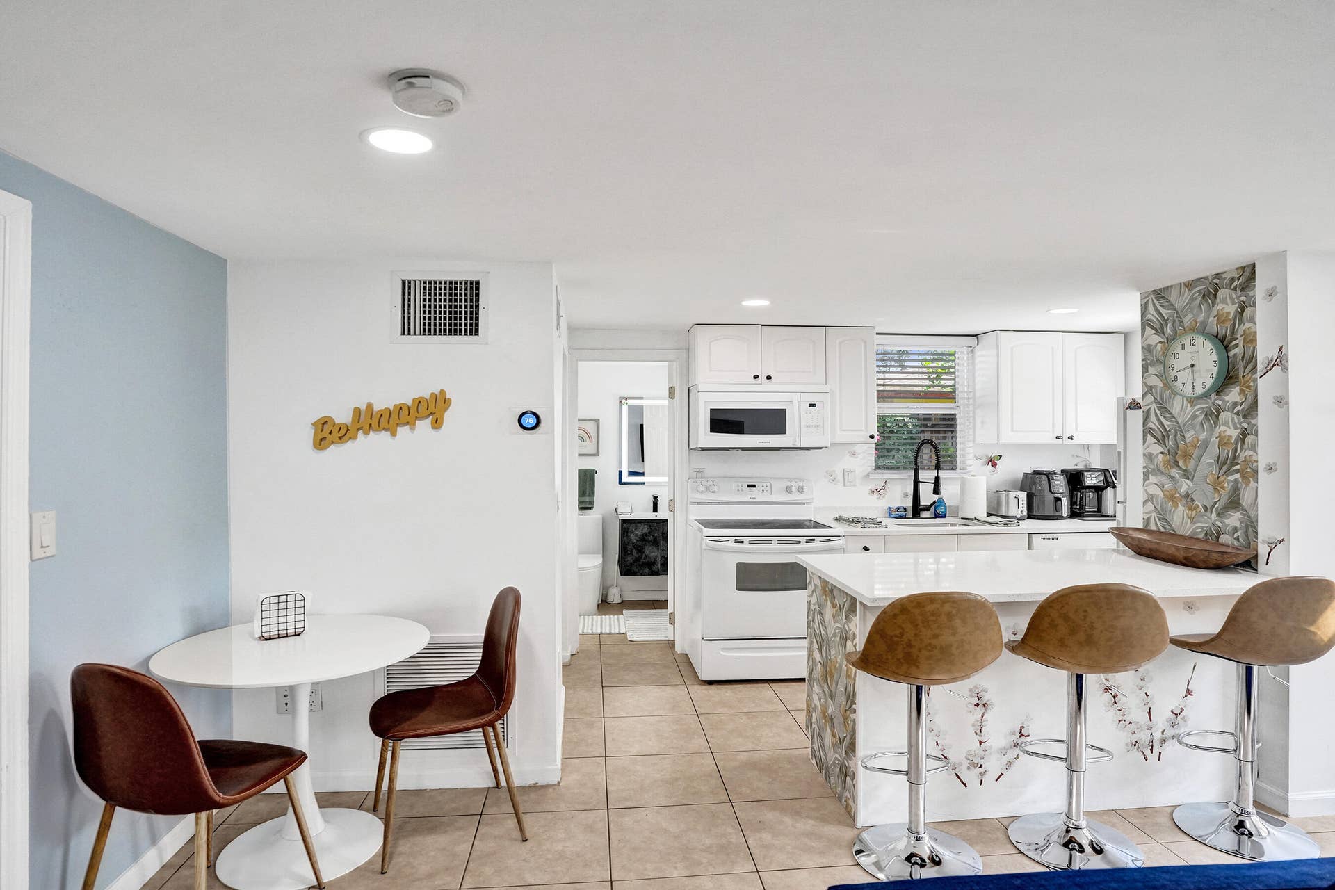 2500 NW 3RD Avenue, #1-4, Wilton Manors, FL 33311 DSC01059
