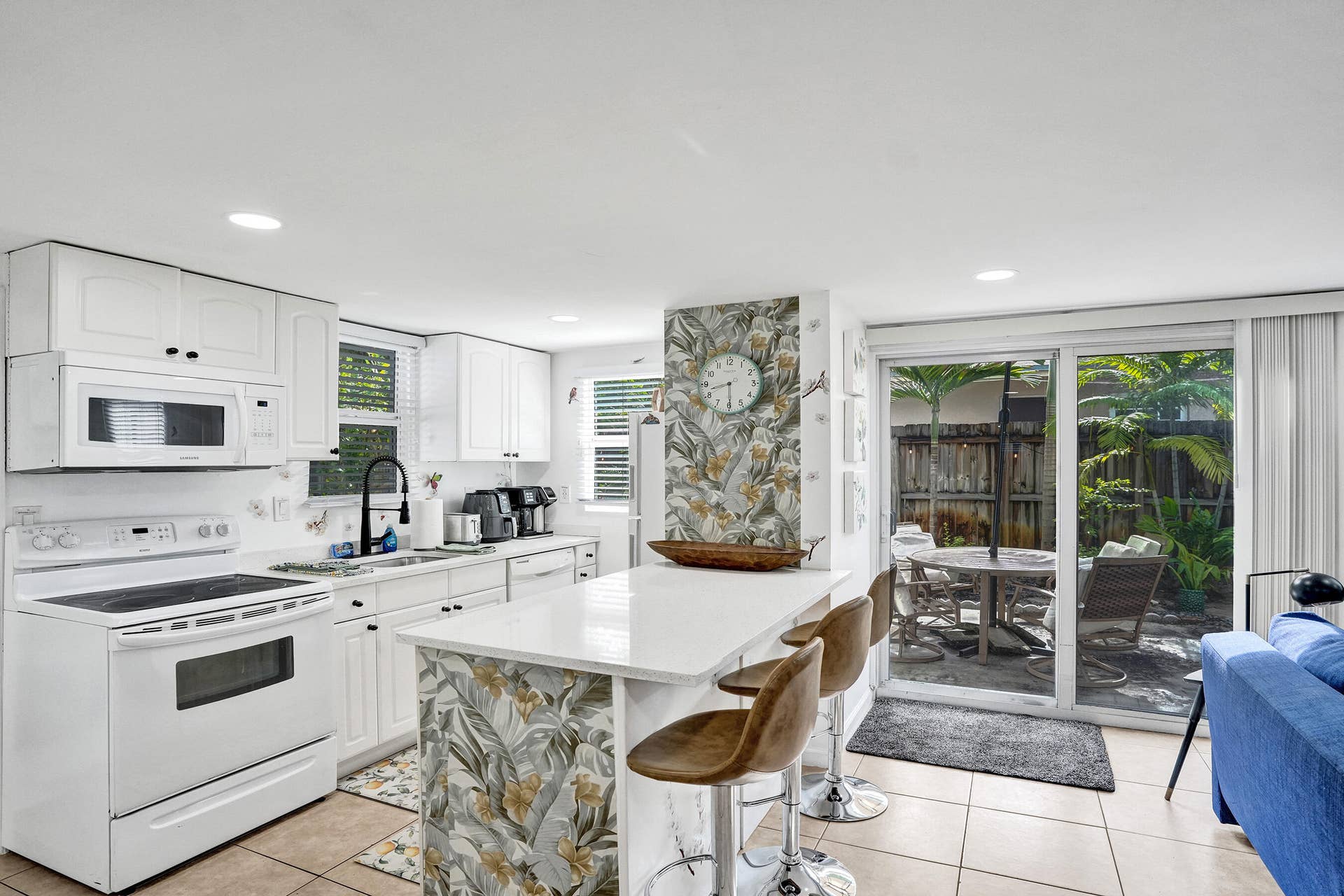 2500 NW 3RD Avenue, #1-4, Wilton Manors, FL 33311 DSC01062