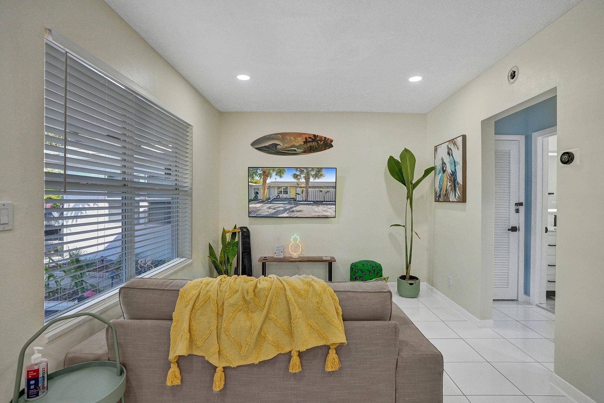 2500 NW 3RD Avenue, #1-4, Wilton Manors, FL 33311 DSC01185
