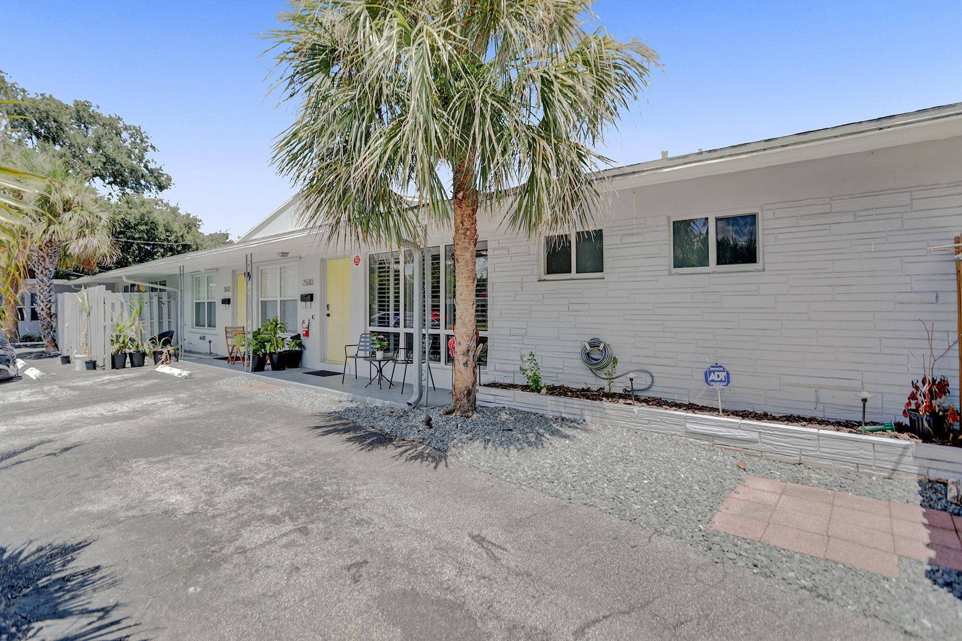 2500 NW 3RD Avenue, #1-4, Wilton Manors, FL 33311 DSC01197