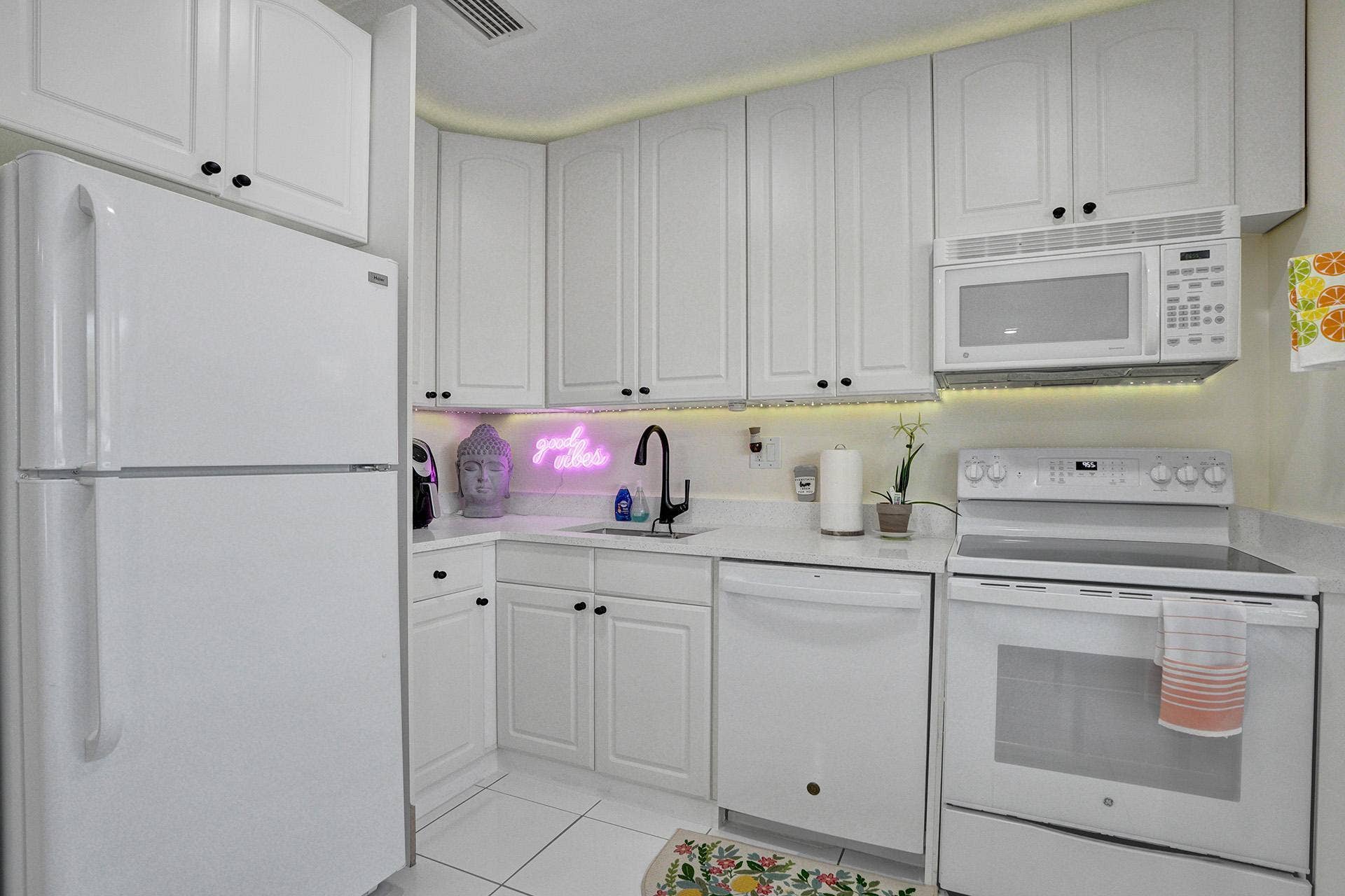 2500 NW 3RD Avenue, #1-4, Wilton Manors, FL 33311 DSC01284