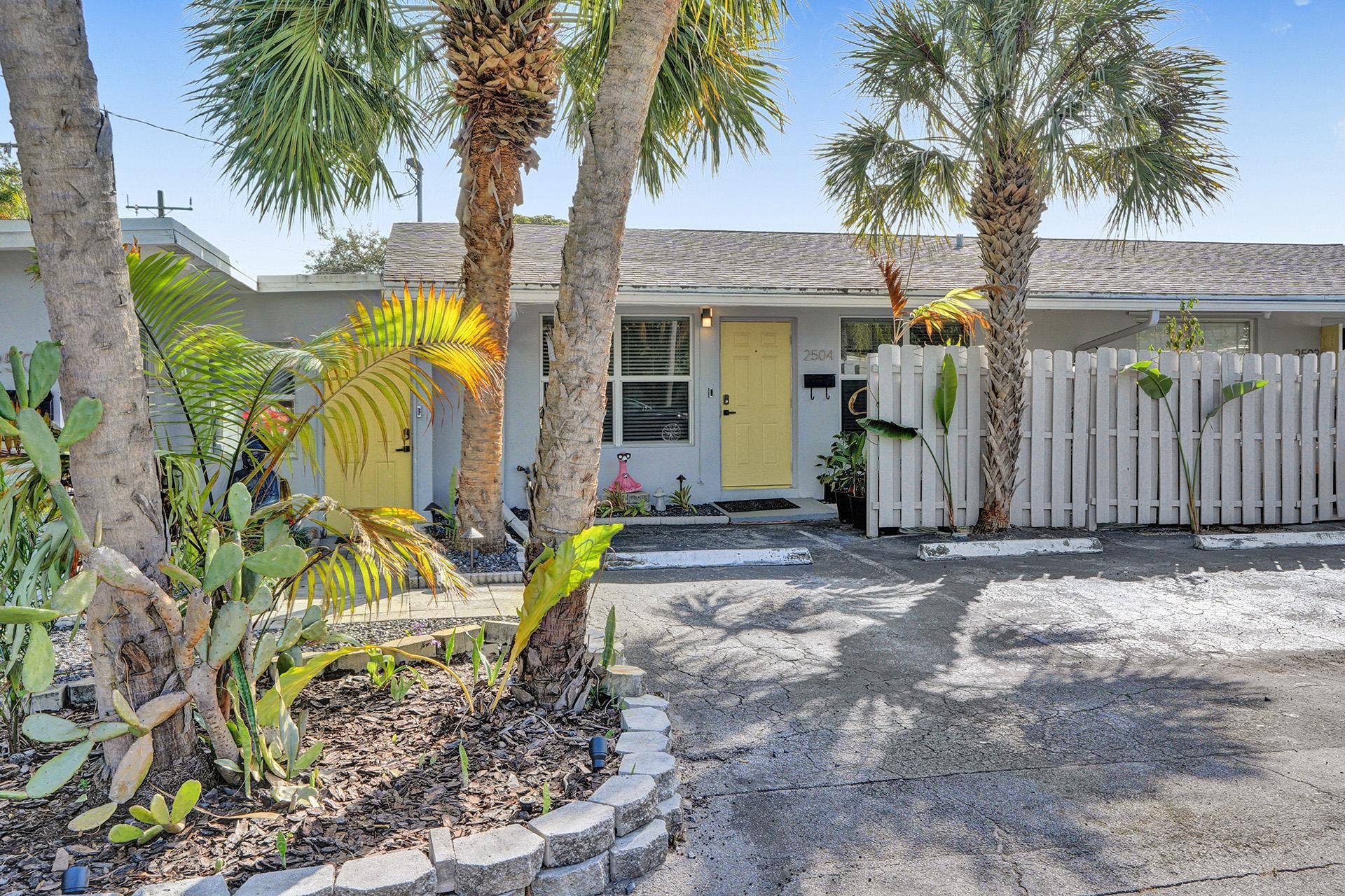 2500 NW 3RD Avenue, #1-4, Wilton Manors, FL 33311 DSC01173