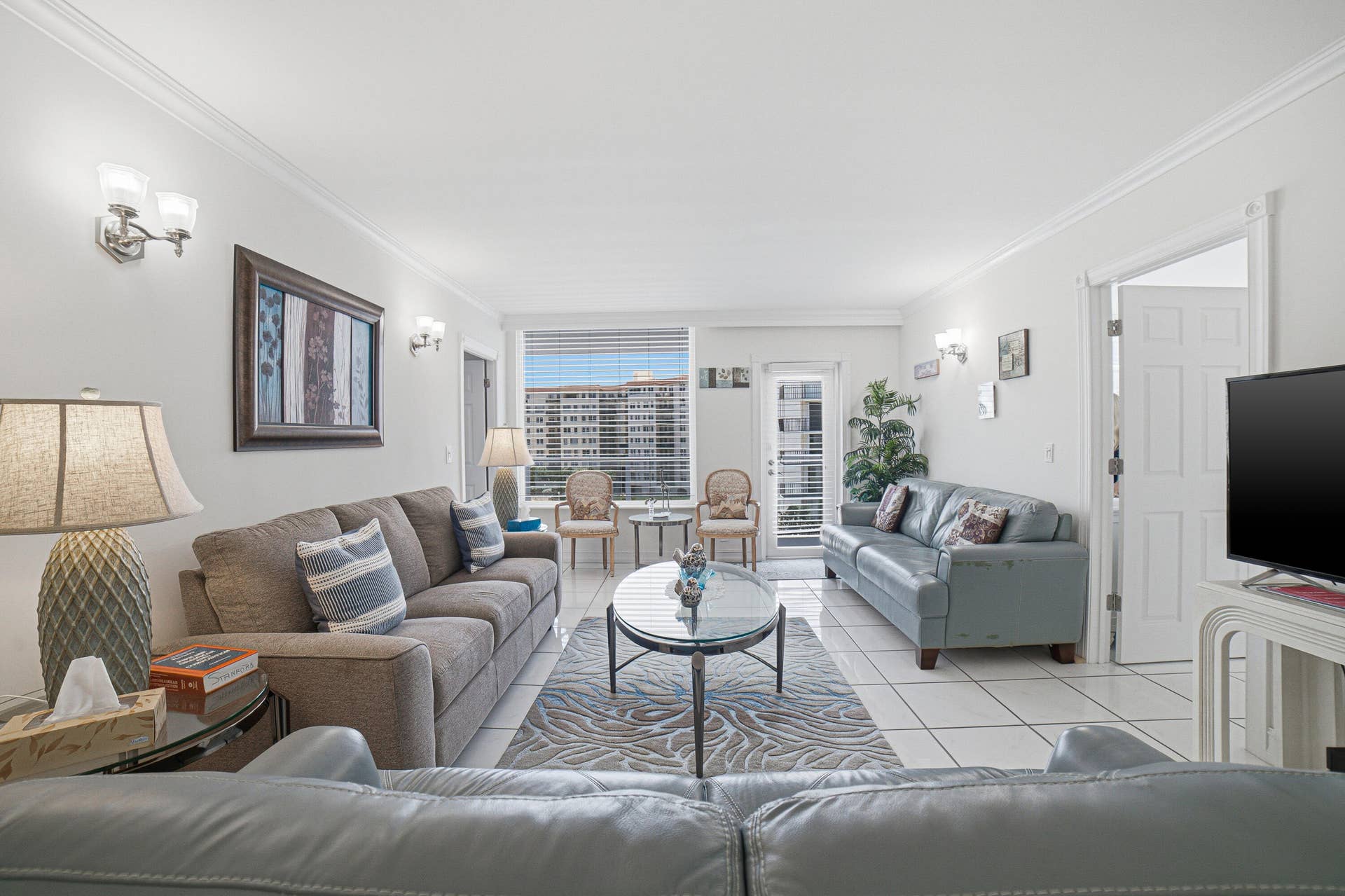 3450 S Ocean Boulevard, #418, Palm Beach, FL 33480 Livingroom