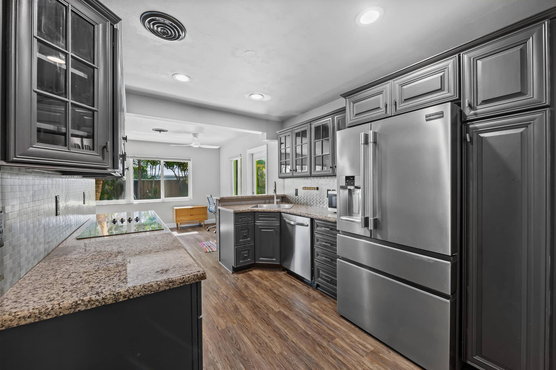 4860 NE 6th Avenue, Oakland Park, FL 33334 DSC_4563