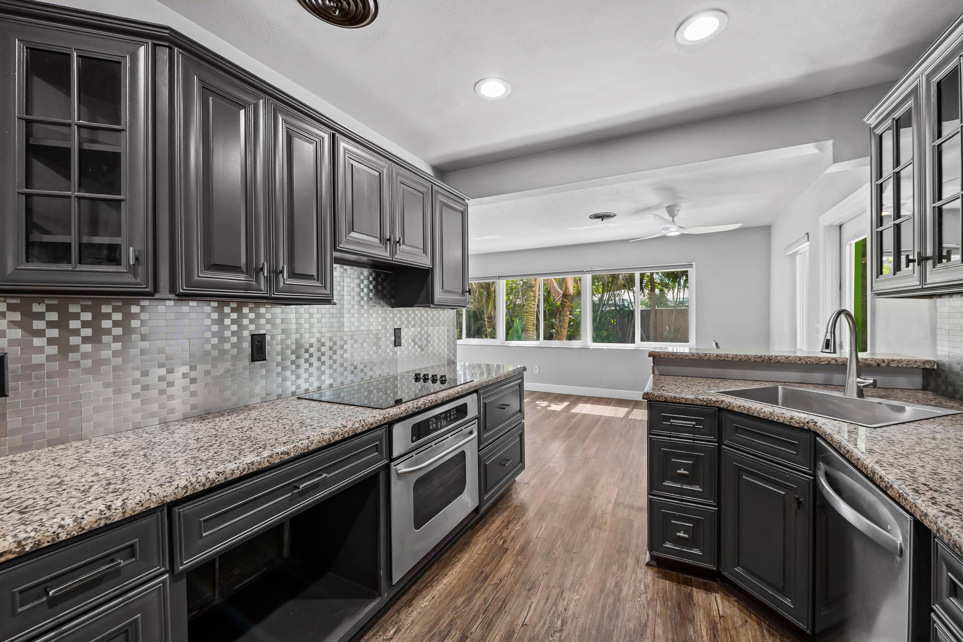 4860 NE 6th Avenue, Oakland Park, FL 33334 DSC_4566