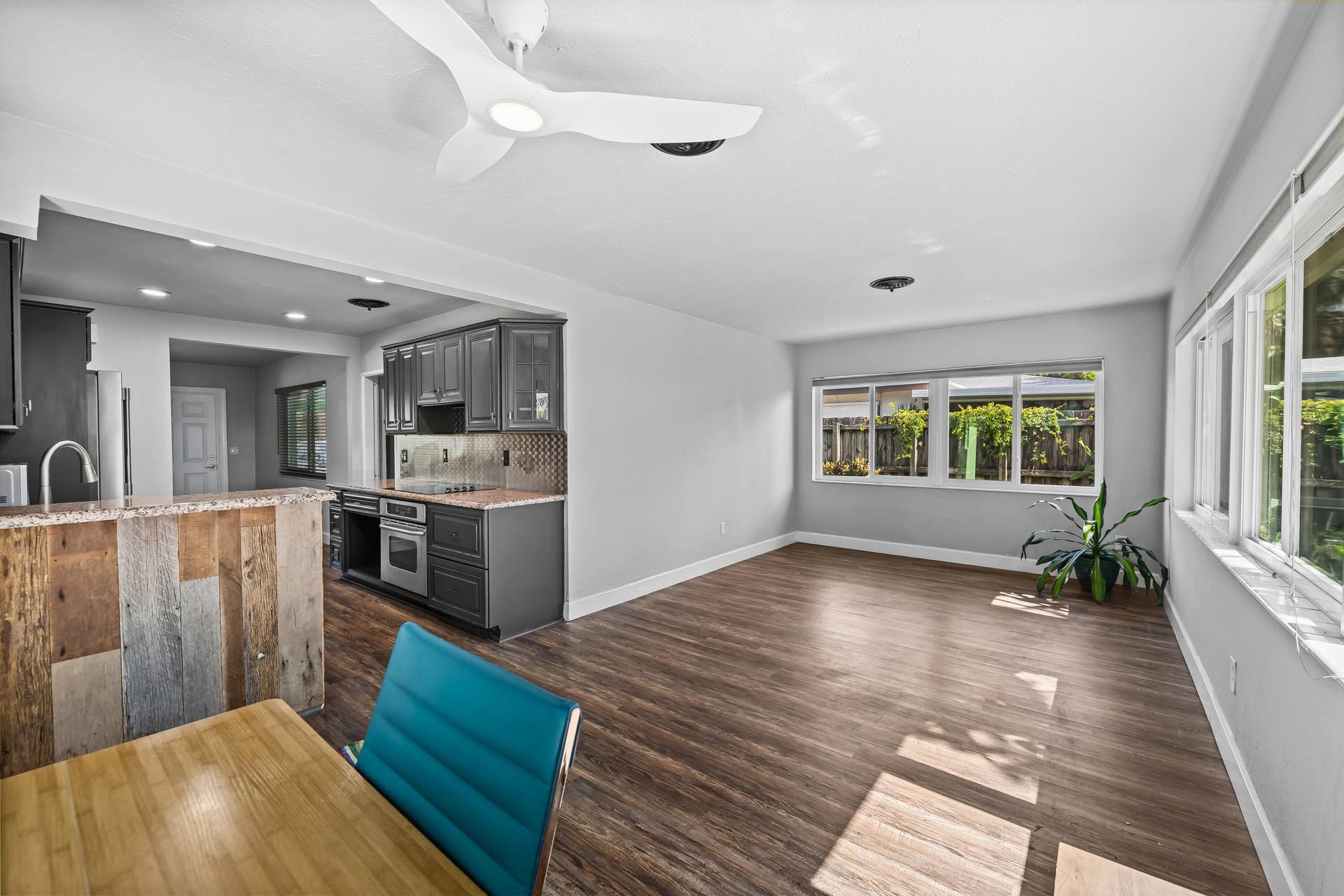 4860 NE 6th Avenue, Oakland Park, FL 33334 DSC_4581