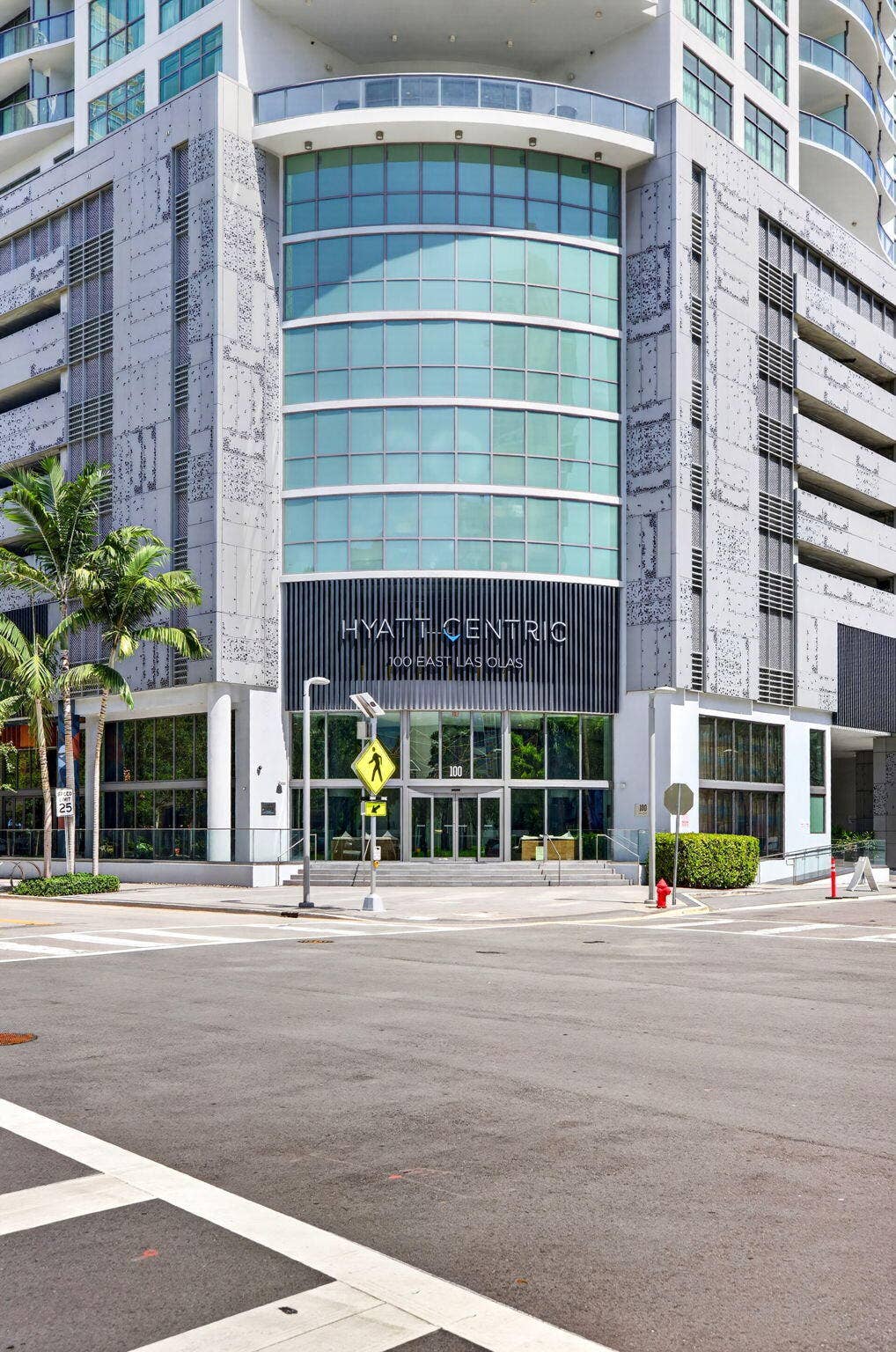 100 E Las Olas Boulevard, #1902, Fort Lauderdale, FL 33301 3-web-or-mls-699A7745