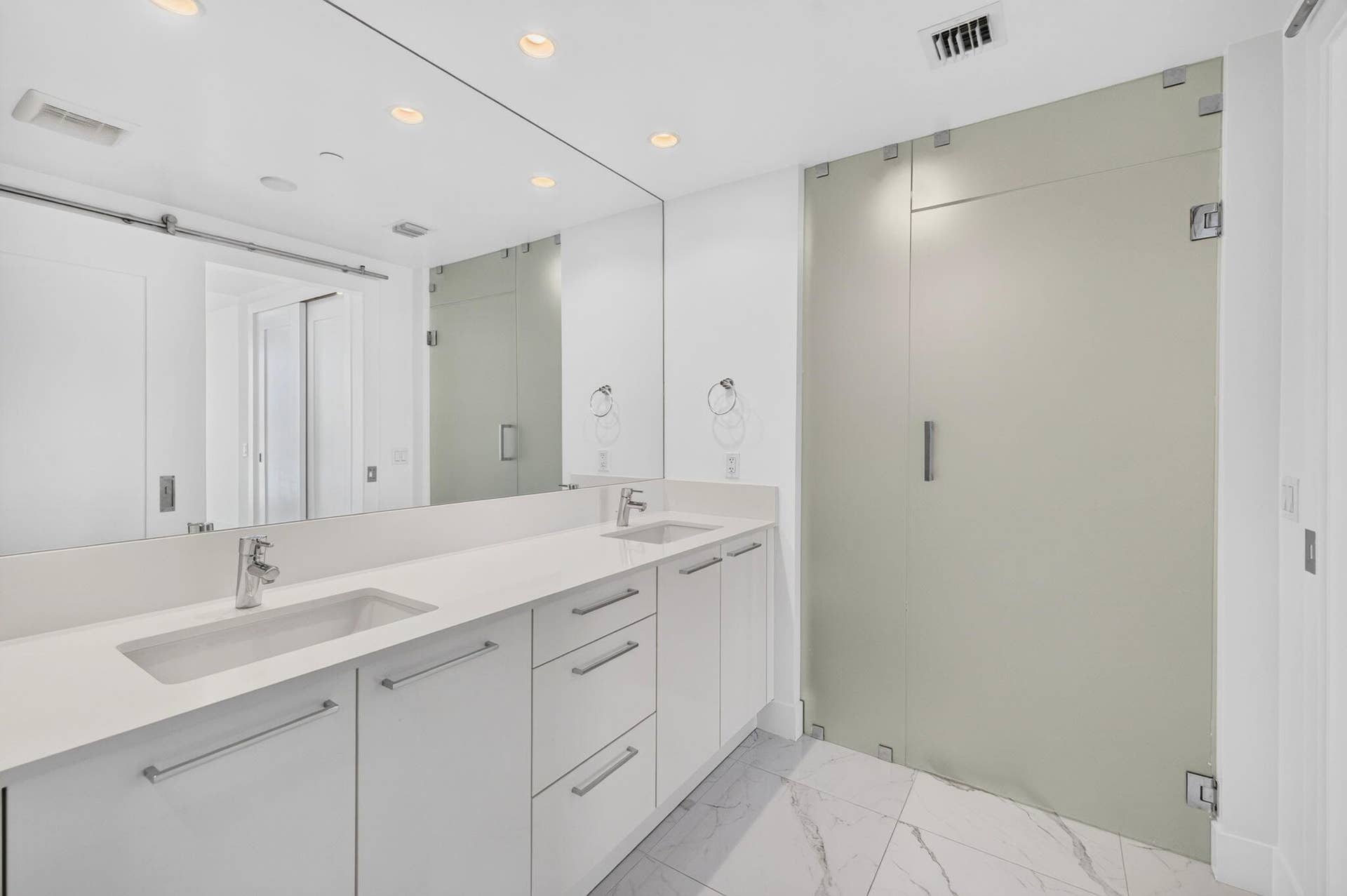 100 E Las Olas Boulevard, #1902, Fort Lauderdale, FL 33301 47-web-or-mls-699A8085