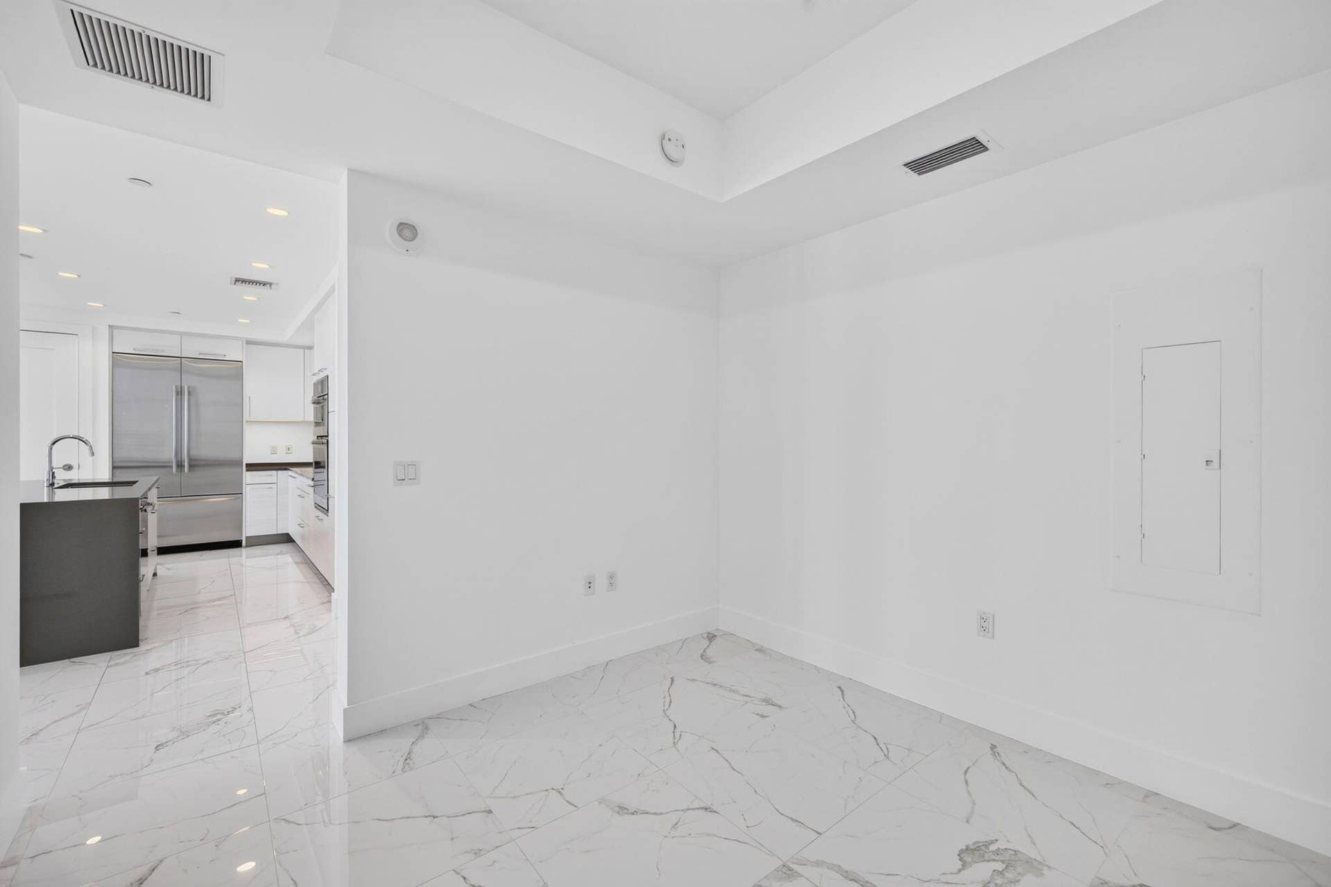 100 E Las Olas Boulevard, #1902, Fort Lauderdale, FL 33301 21-web-or-mls-699A7883