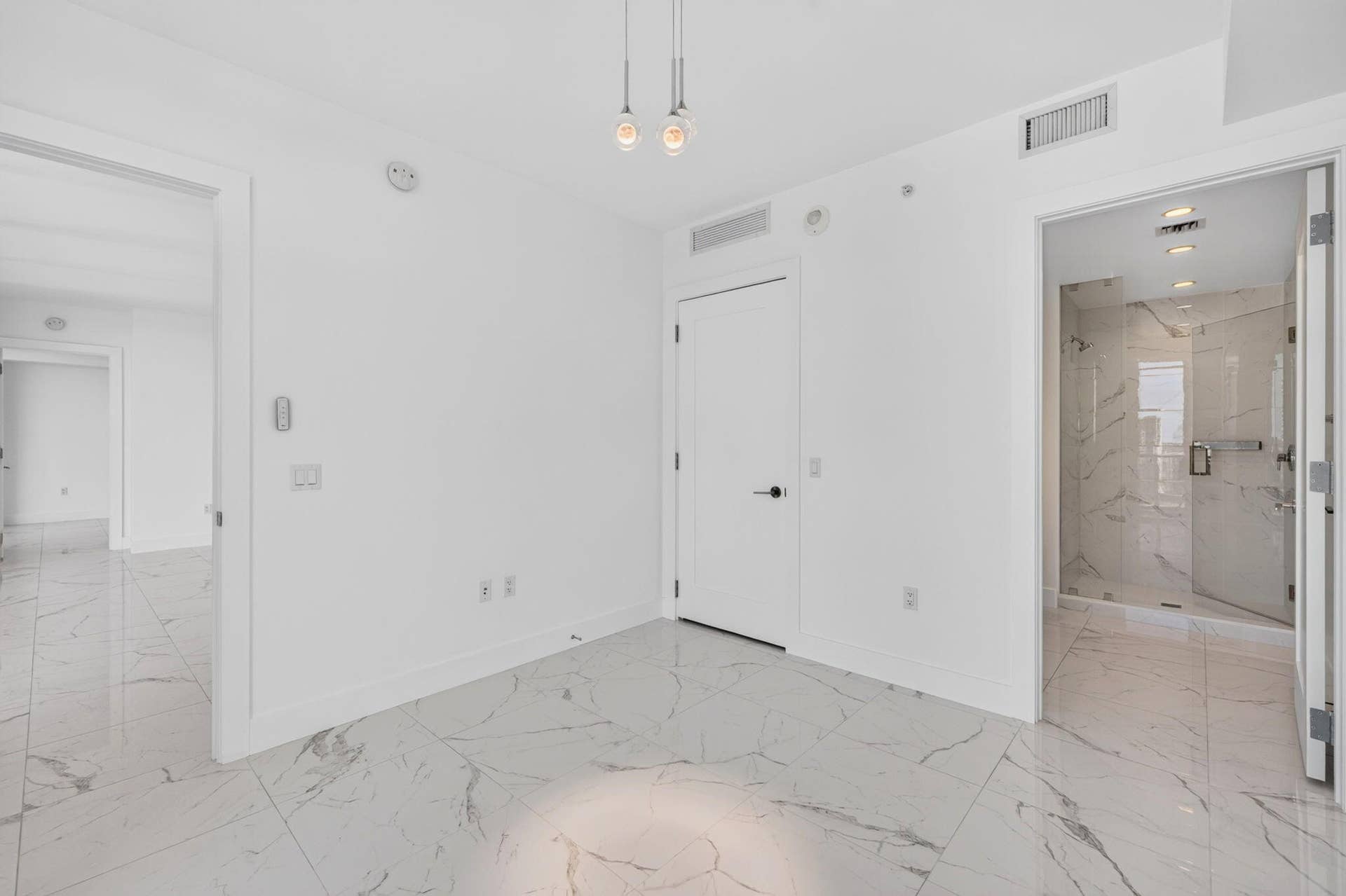 100 E Las Olas Boulevard, #1902, Fort Lauderdale, FL 33301 52-web-or-mls-699A8125