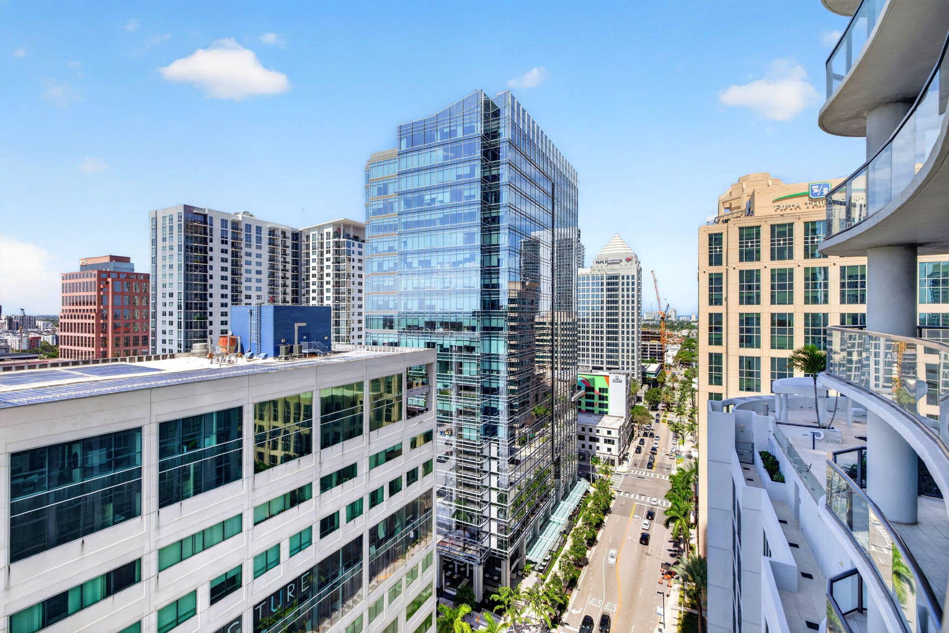 100 E Las Olas Boulevard, #1902, Fort Lauderdale, FL 33301 33-web-or-mls-699A7975