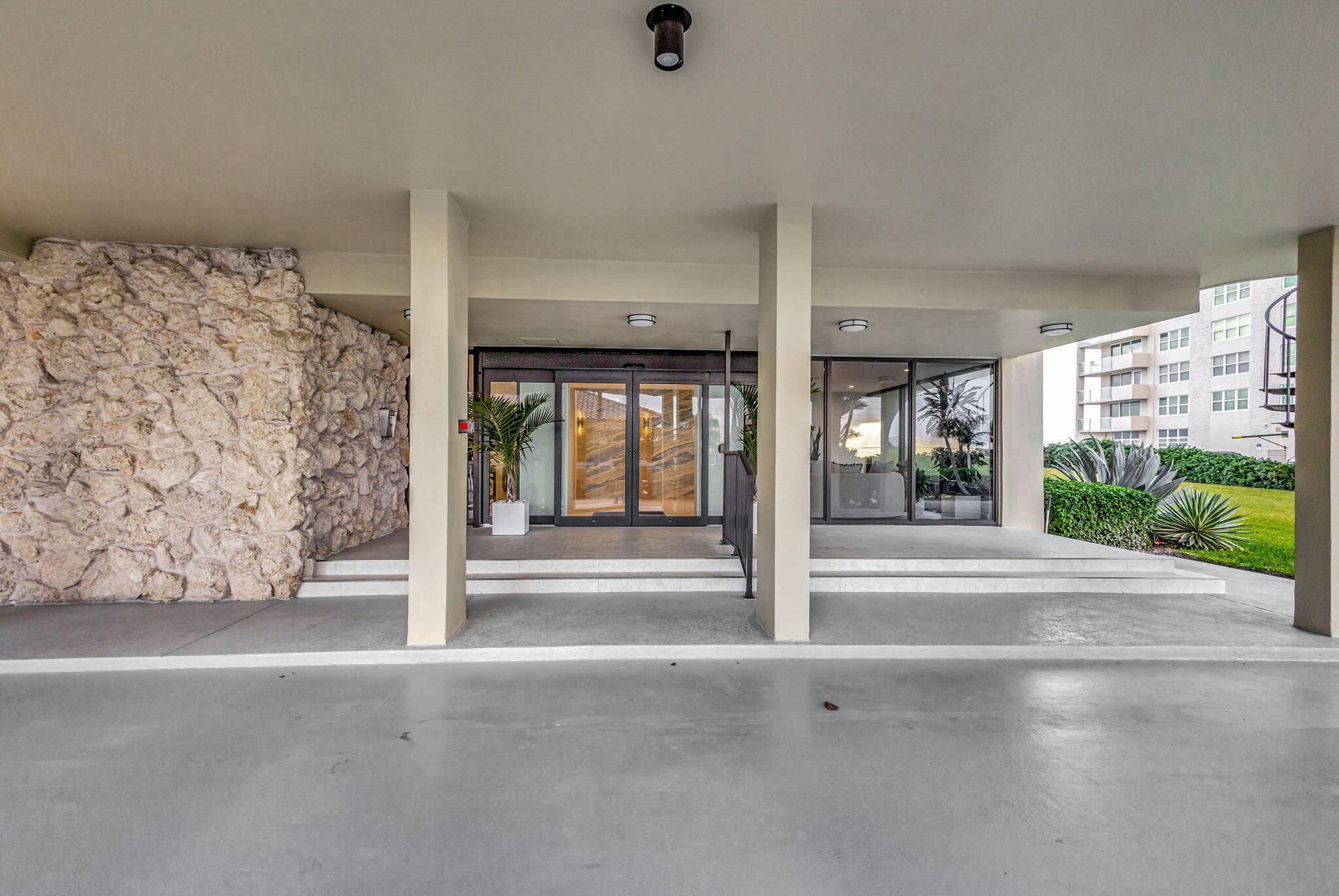 5460 N Ocean Drive, #7-C, Singer Island, FL 33404 5460 N Ocean Drive 7c