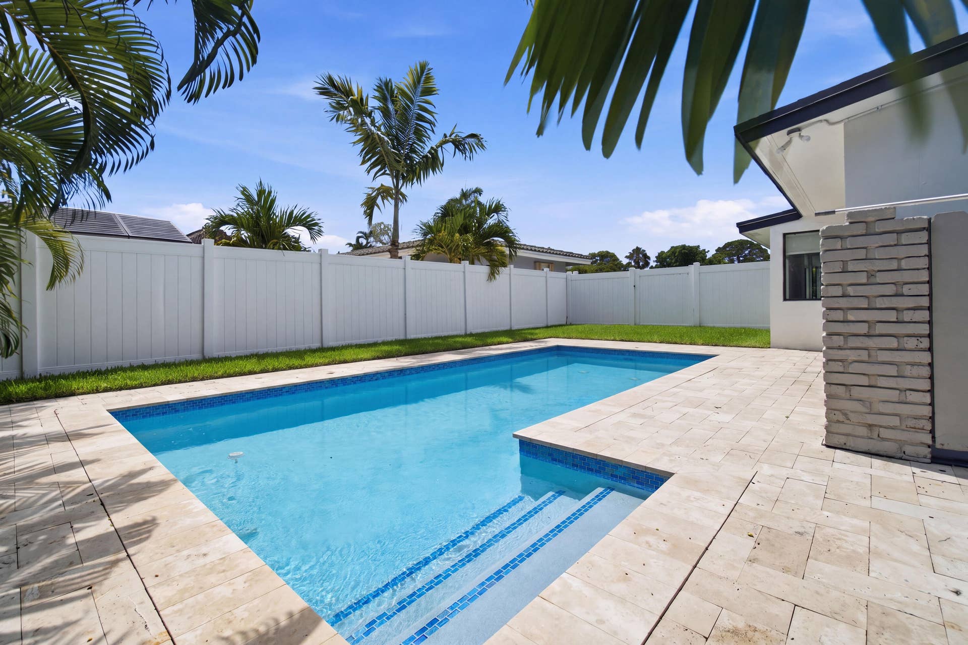 1333 SE 8TH Street, Deerfield Beach, FL 33441 DSC05541_with_grass