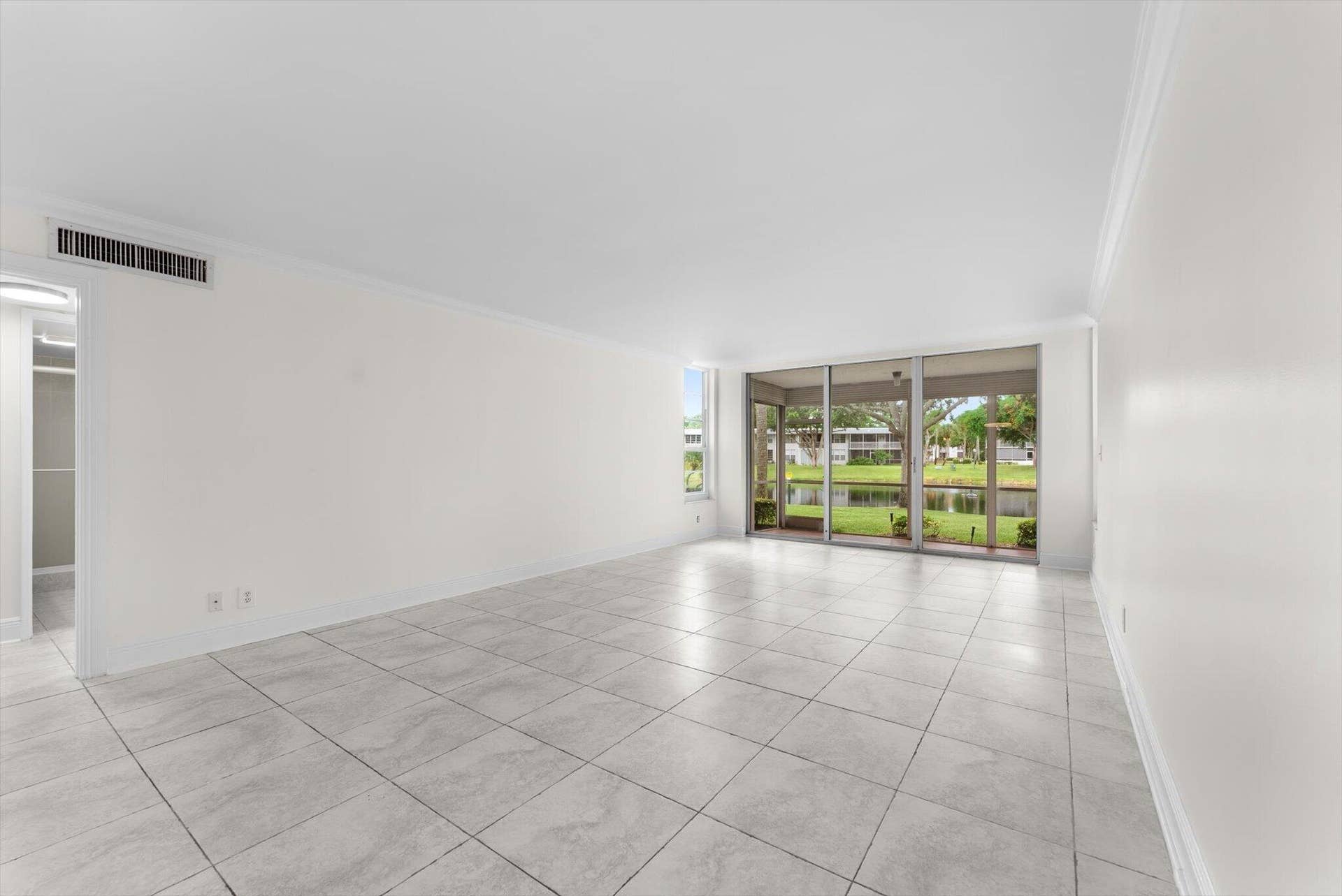 4240 OAKS Terrace, #103, Pompano Beach, Pompano Beach, FL 33069 15-15