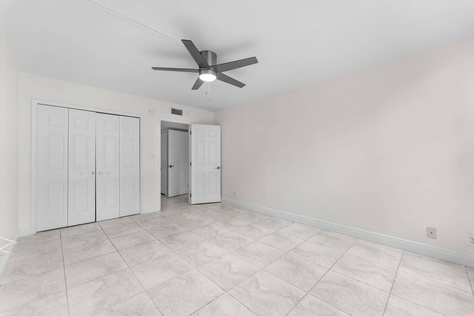 4240 OAKS Terrace, #103, Pompano Beach, Pompano Beach, FL 33069 22-22