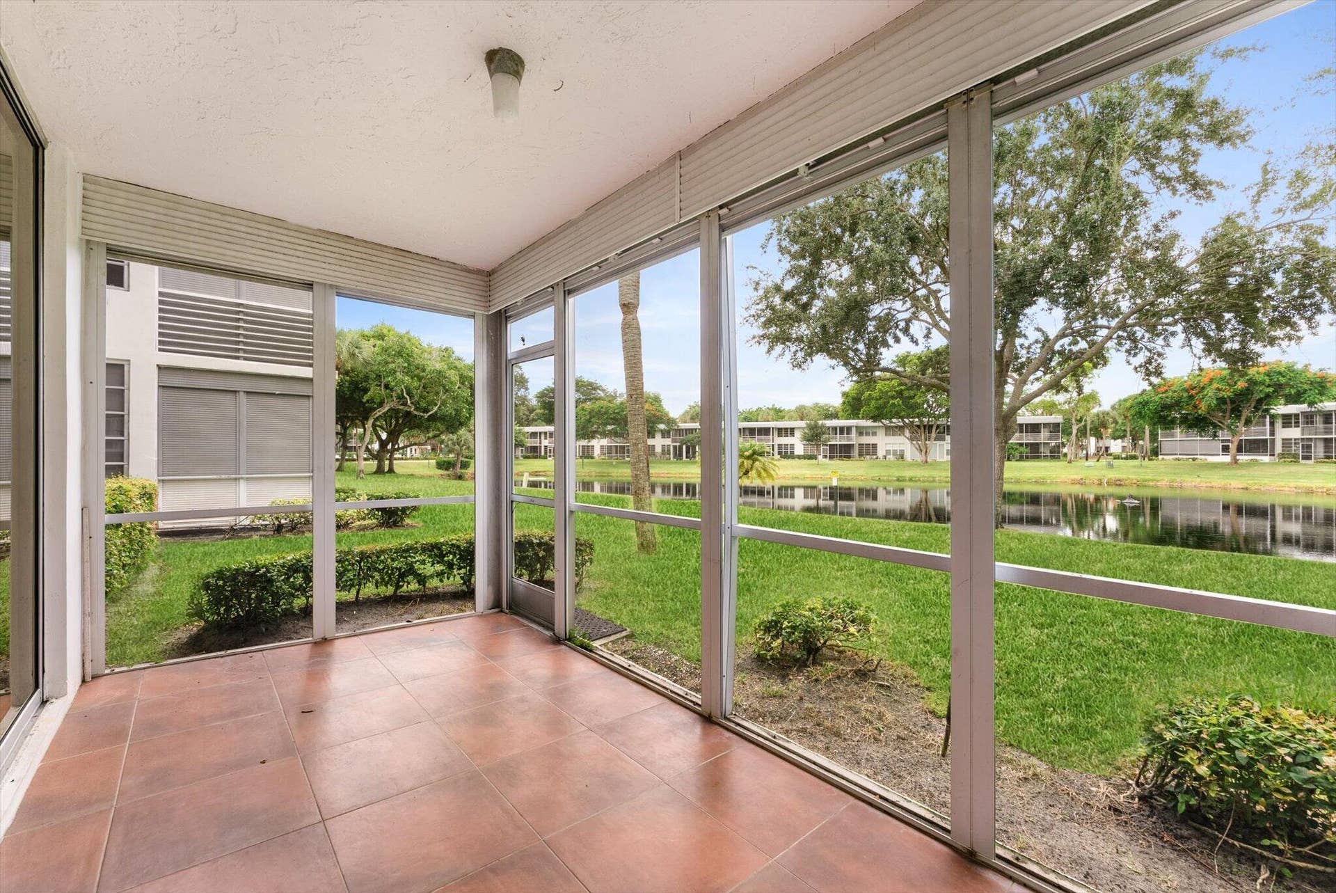 4240 OAKS Terrace, #103, Pompano Beach, Pompano Beach, FL 33069 18-18
