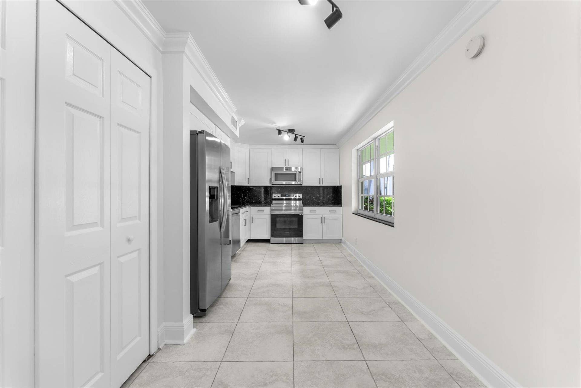4240 OAKS Terrace, #103, Pompano Beach, Pompano Beach, FL 33069 09-9