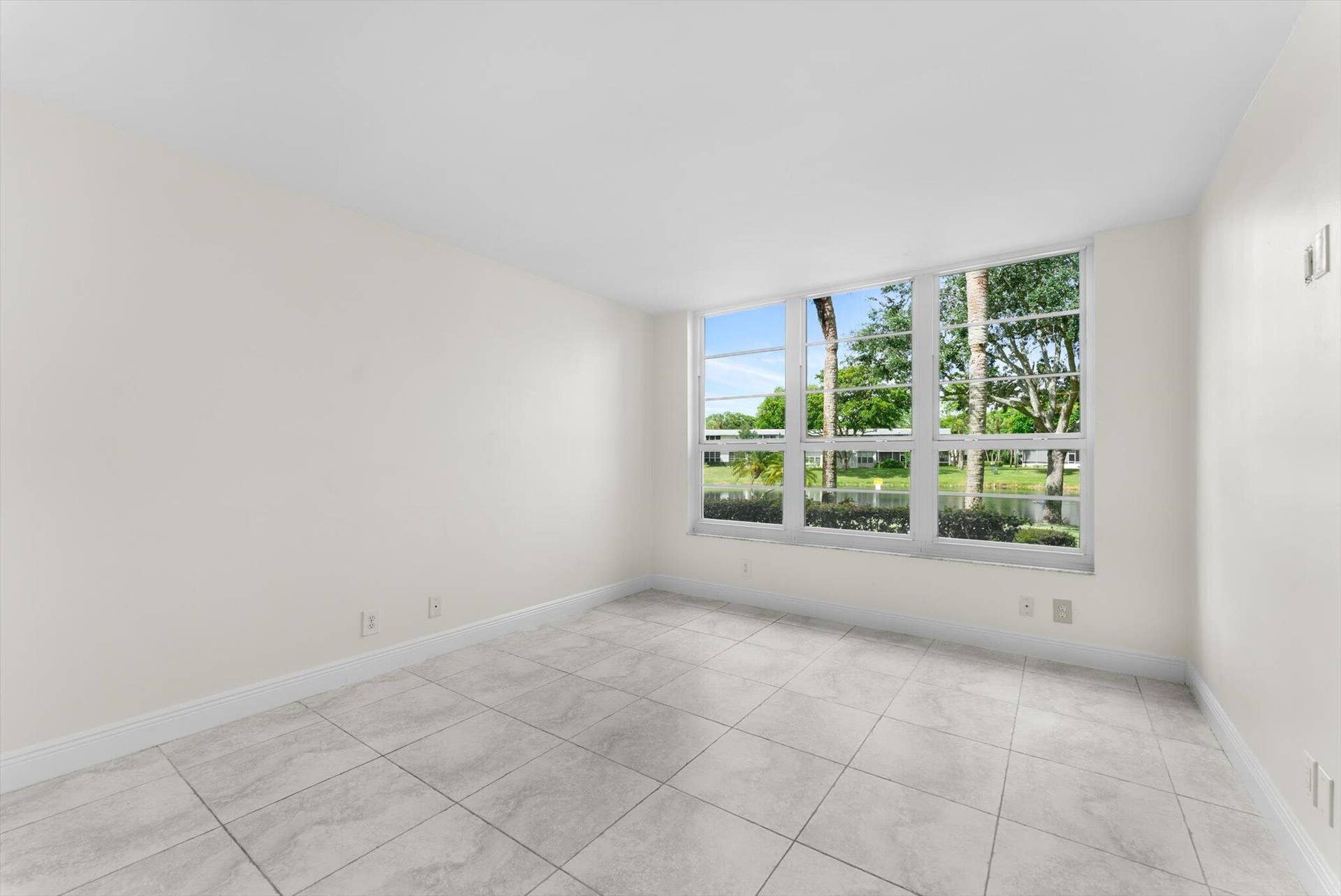 4240 OAKS Terrace, #103, Pompano Beach, Pompano Beach, FL 33069 29-29
