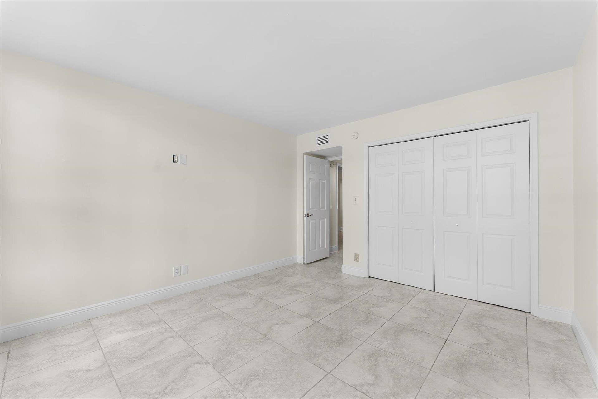 4240 OAKS Terrace, #103, Pompano Beach, Pompano Beach, FL 33069 30-30