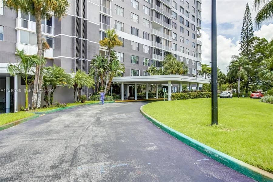 Property photo for 3850 Washington Street, #812, Hollywood, FL