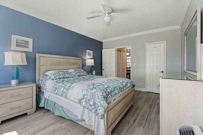 315 Van Buren Street, #205B, Hollywood, FL 33019 Has walk in closet