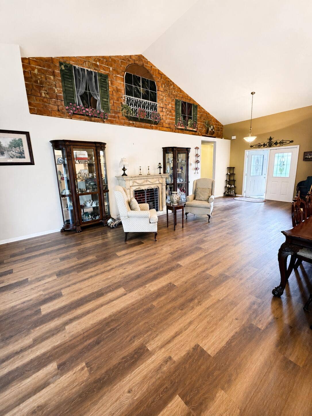 Dinning/Huge open Sitting Area