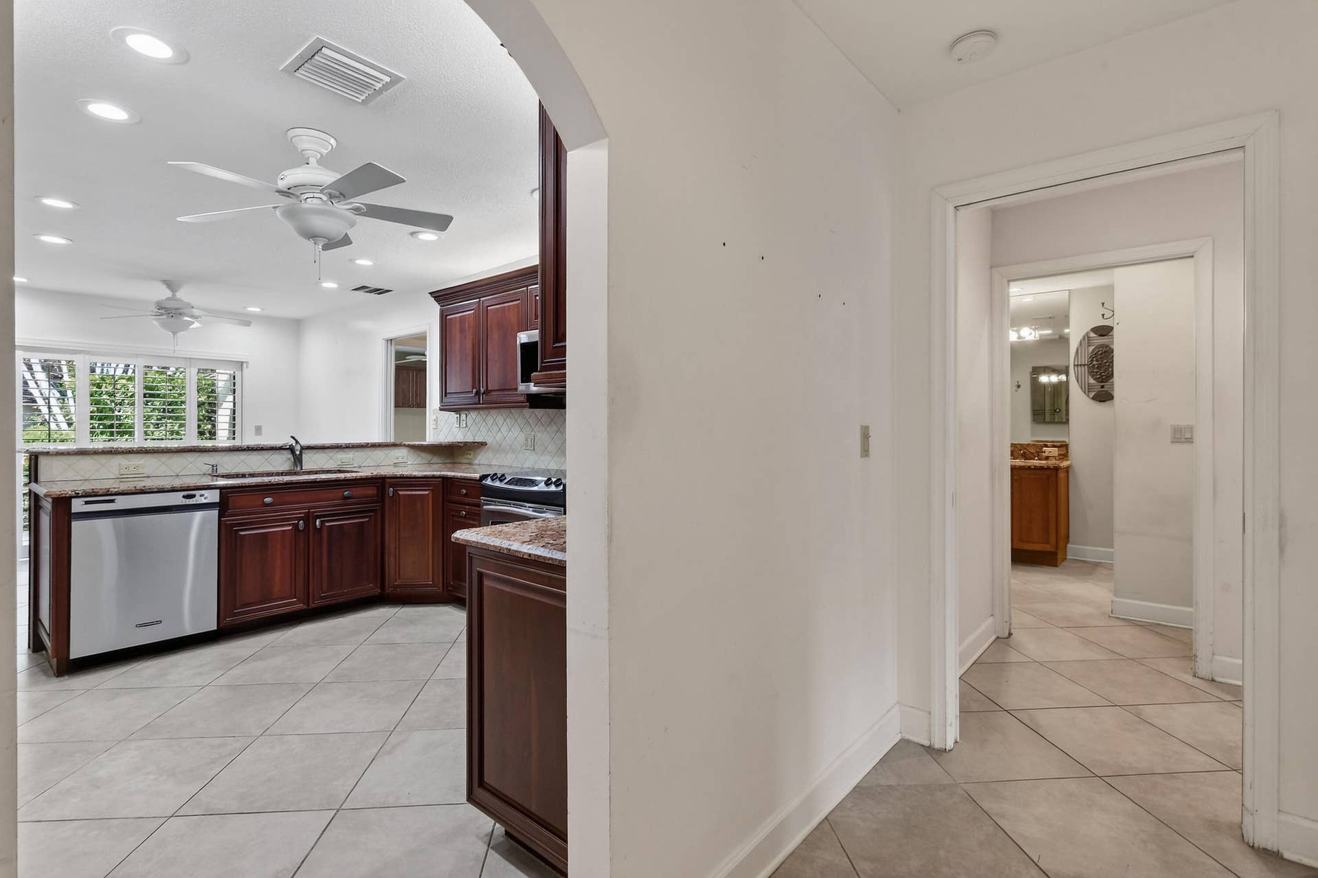 11453 SHADY OAKS Lane, North Palm Beach, FL 33408 11453ShadyOaksLane(18)