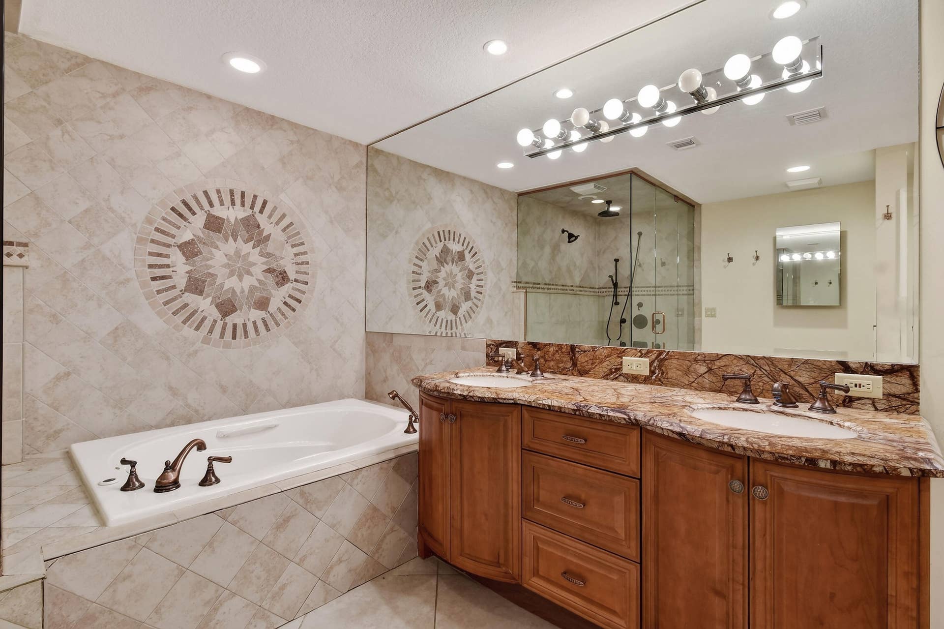 11453 SHADY OAKS Lane, North Palm Beach, FL 33408 11453ShadyOaksLane(37)